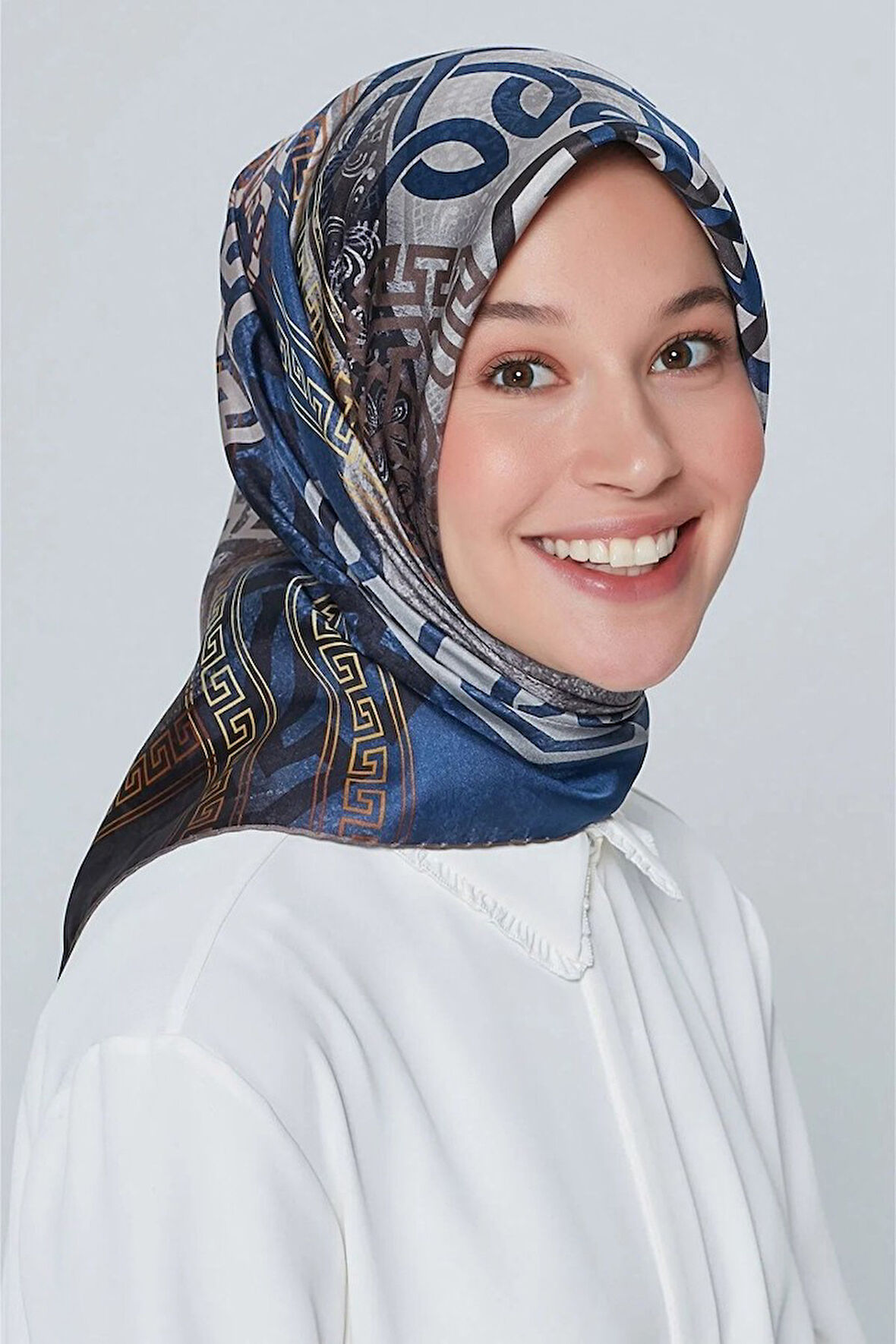 Armine Nostalji Serisi Twill İpek Eşarp 8245D-09