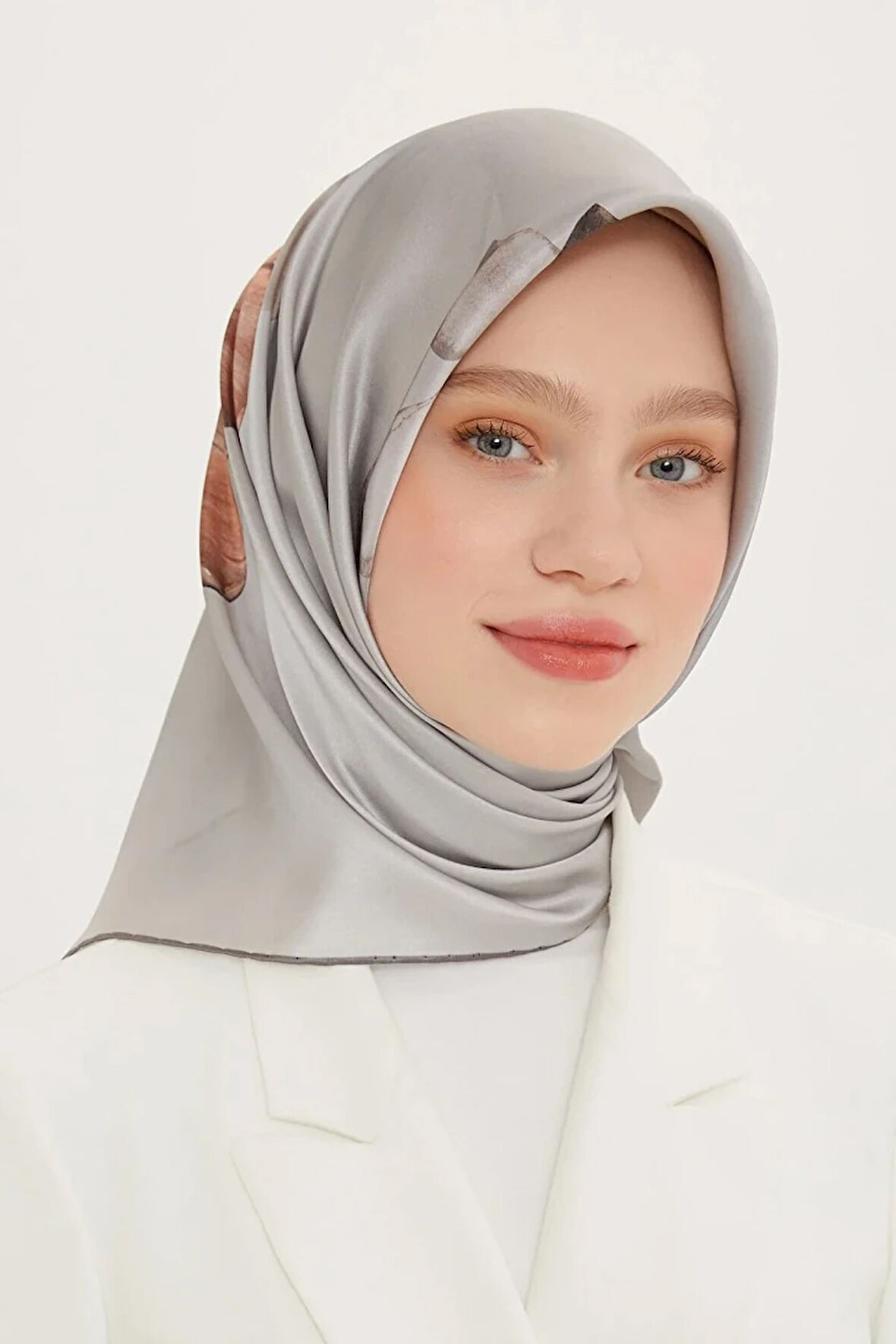 Armine Nostalji Serisi İpek Twill Eşarp 8737D-31