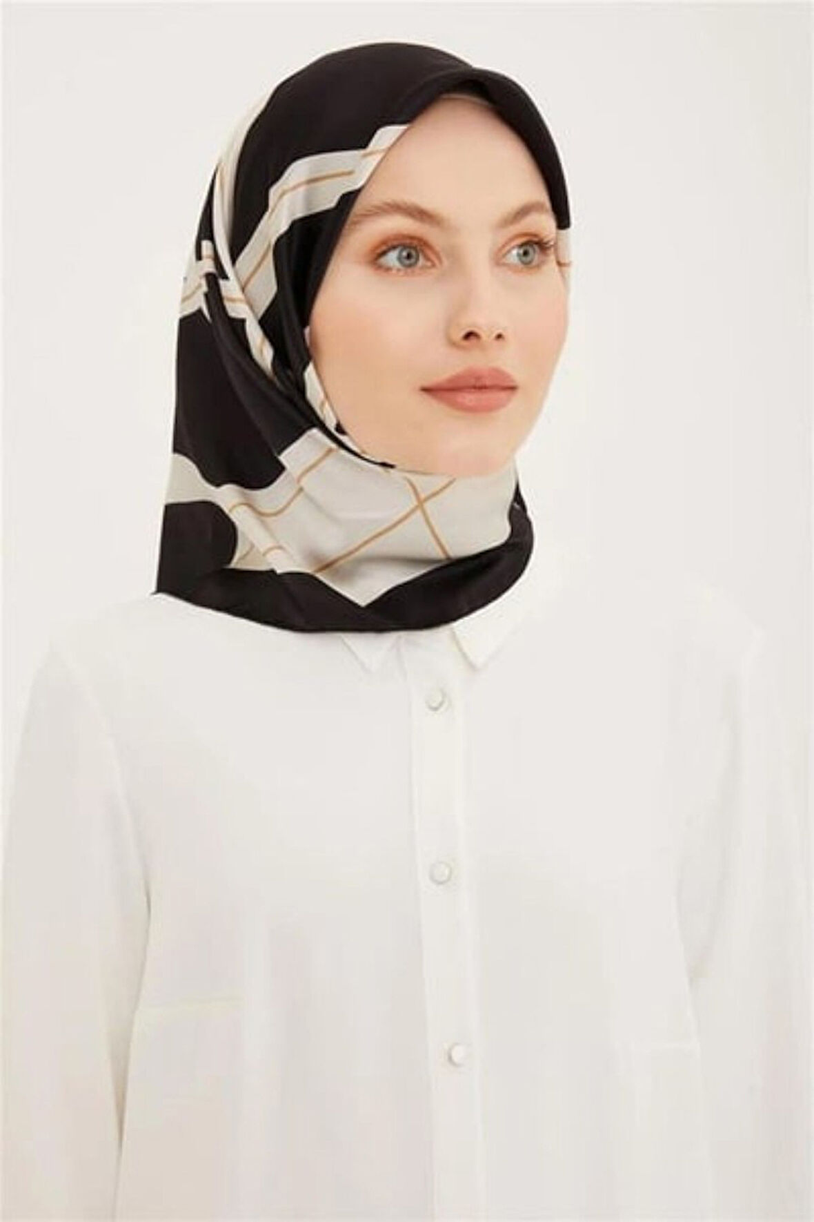 Armine Nostalji Serisi İpek Twill Eşarp 8945D-01