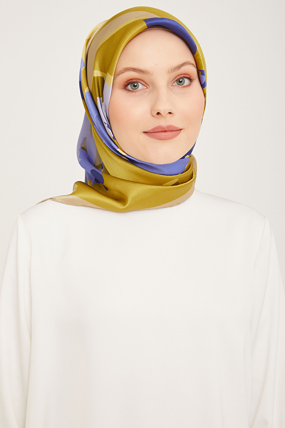 Armine Nostalji Serisi İpek Sura Eşarp 9042DS-02