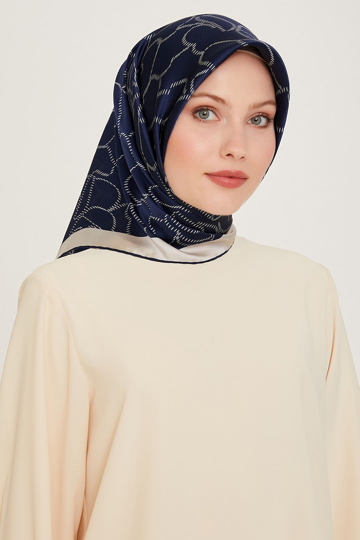 Armine İpek Twill Eşarp 9222D-83