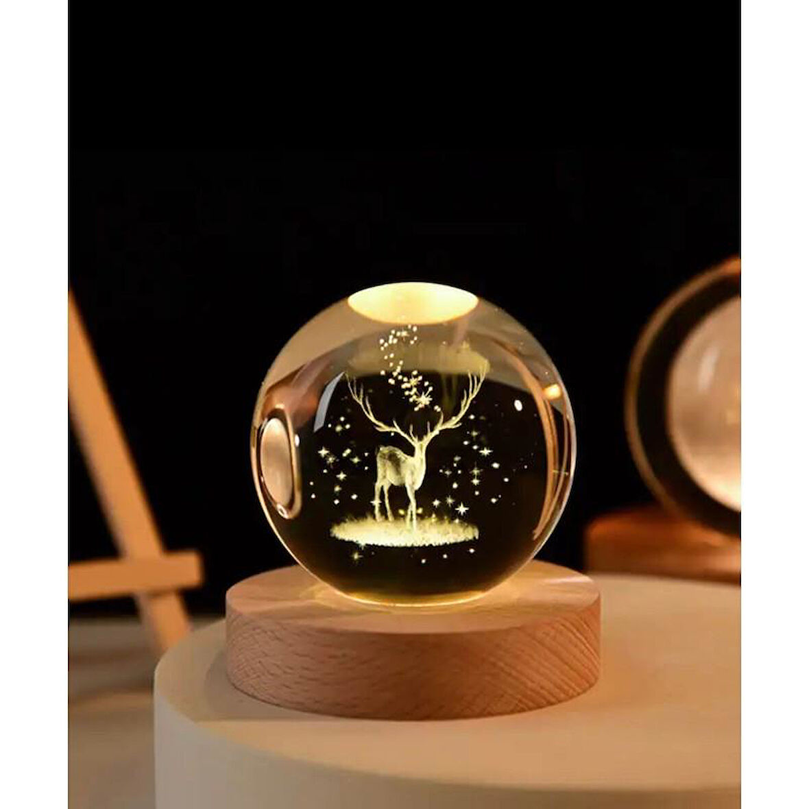 Geyik Renk Değiştiren Işıklı Cam Küre 8cm