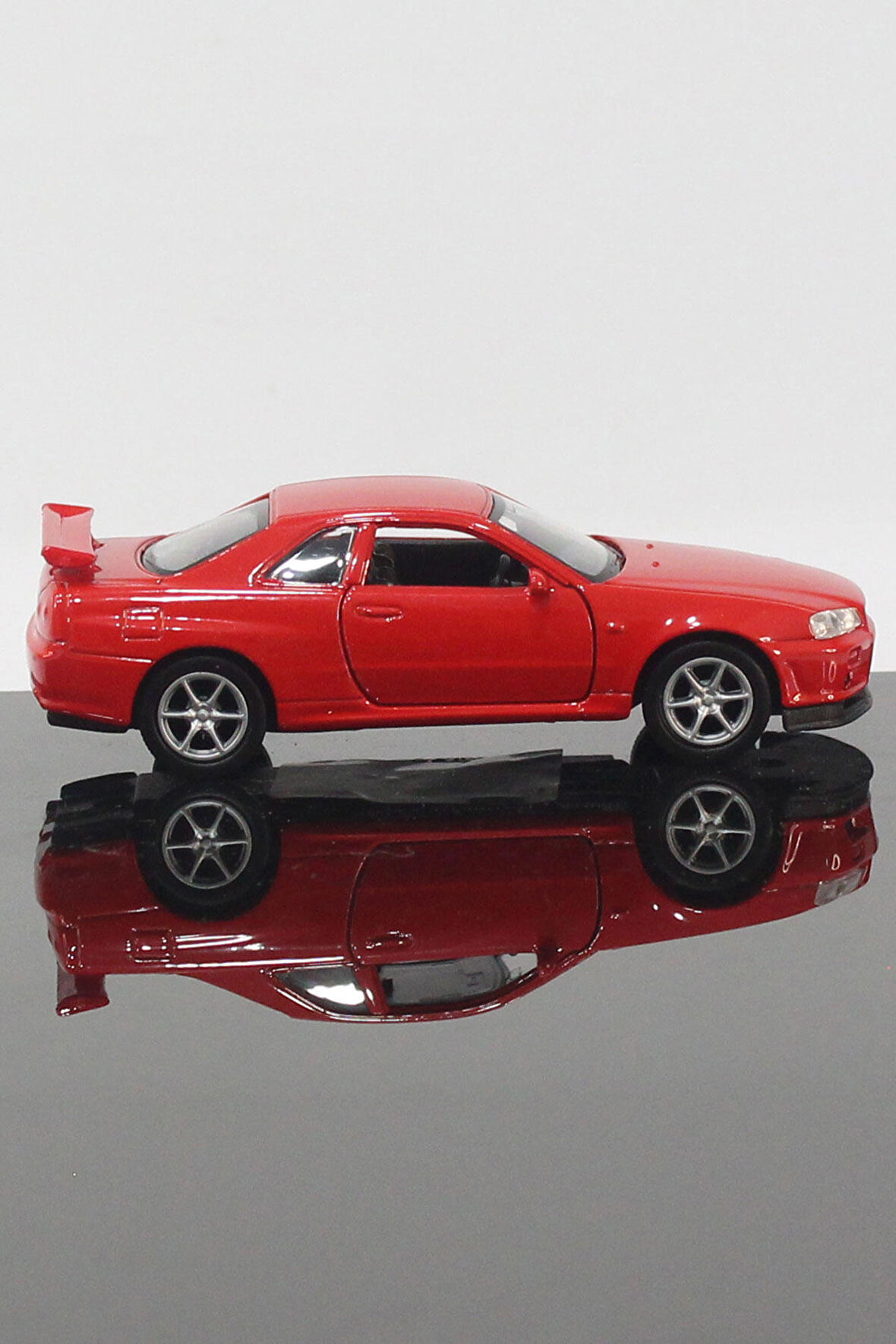 Nissan Skyline GT-R R34 Model Çek Bırak Araba 11 cm Kırmızı