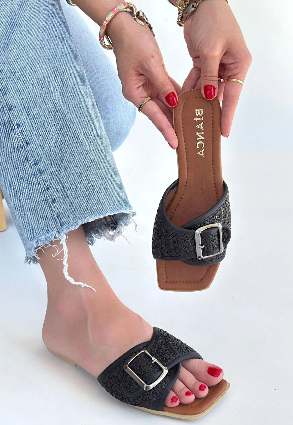 Revin Siyah Cilt Terlik