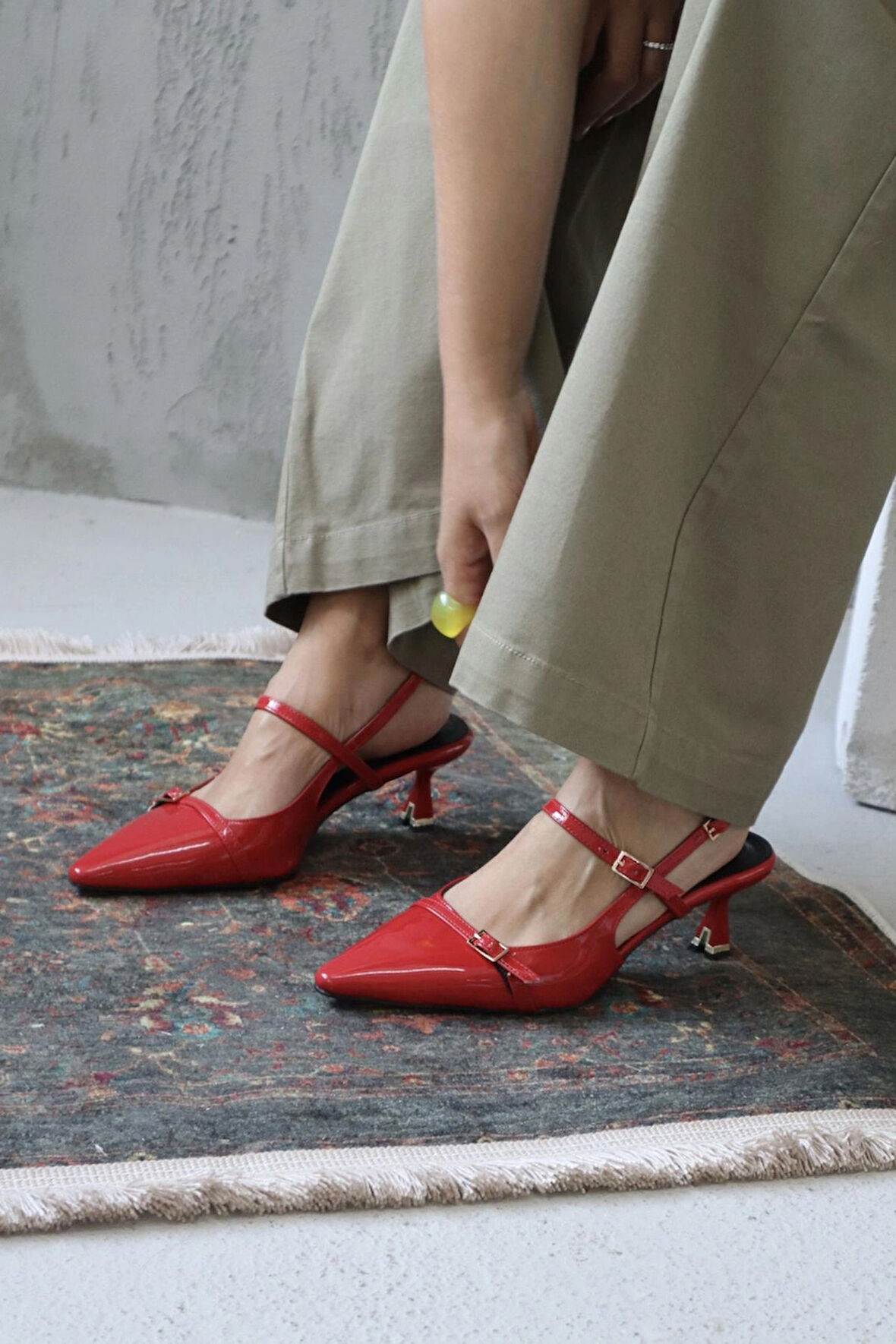 Asta Kısa Topuklu Tokalı Rugan Stiletto