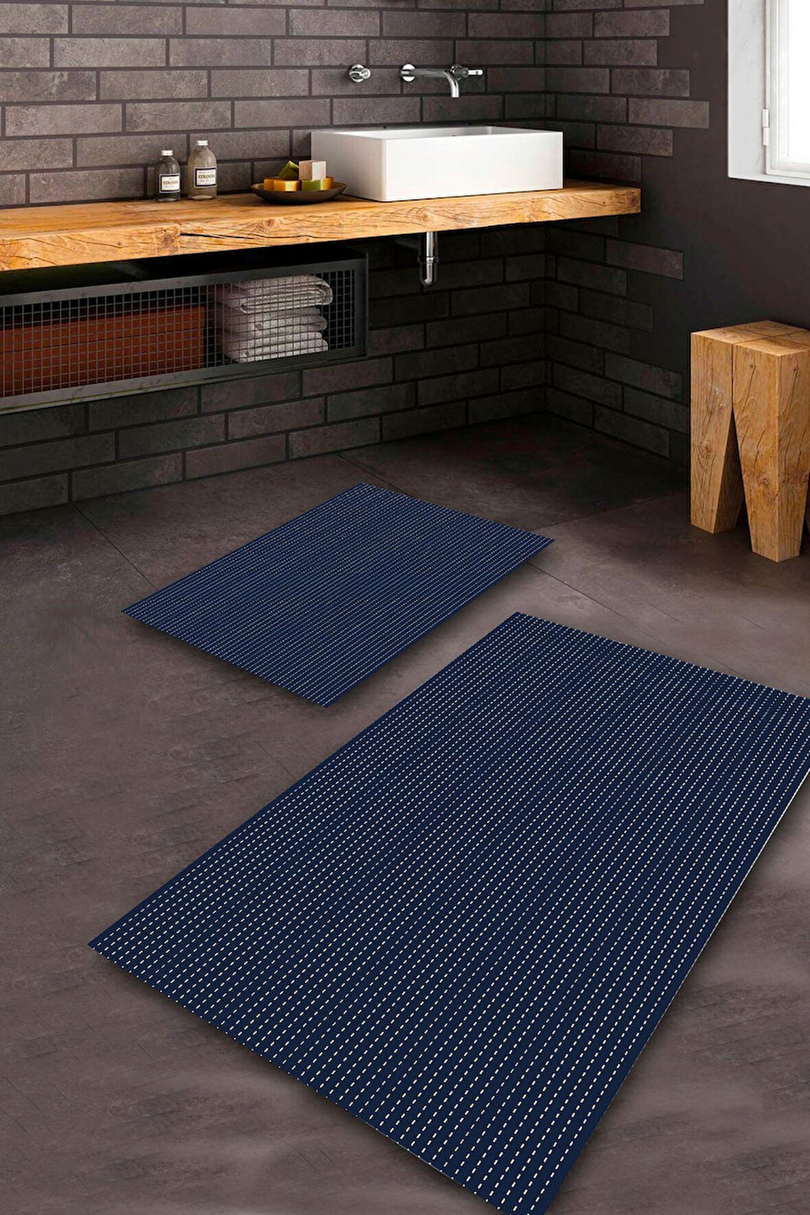 Lacivert Pvc Deri Kaymaz Taban Çizgi Banyo Klozet Takımı Saçaksız BPS-7809