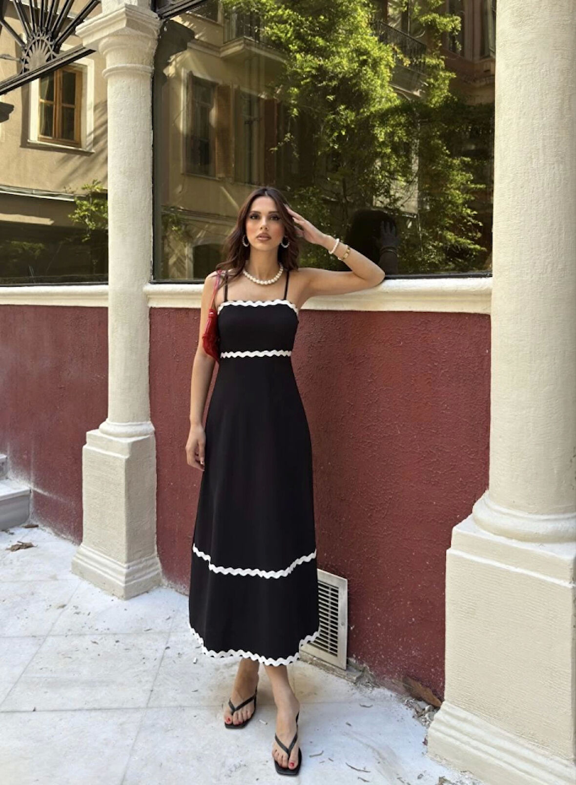 ASFSTORE Askılı Uzun Şerit Detaylı Şık Ve Rahat Elbise - Siyah