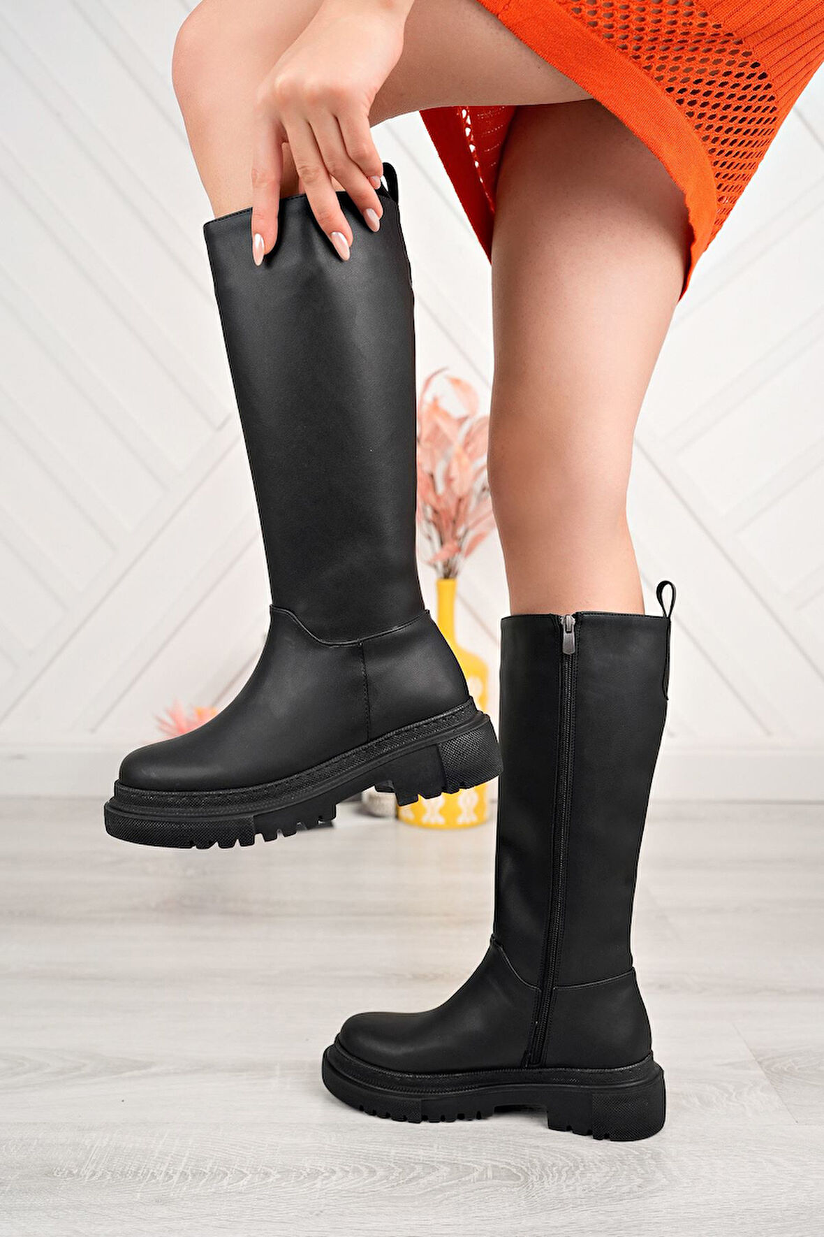 ASFSTORE 812-340 Siyah Fermuarlı Günlük Kadın Çizme