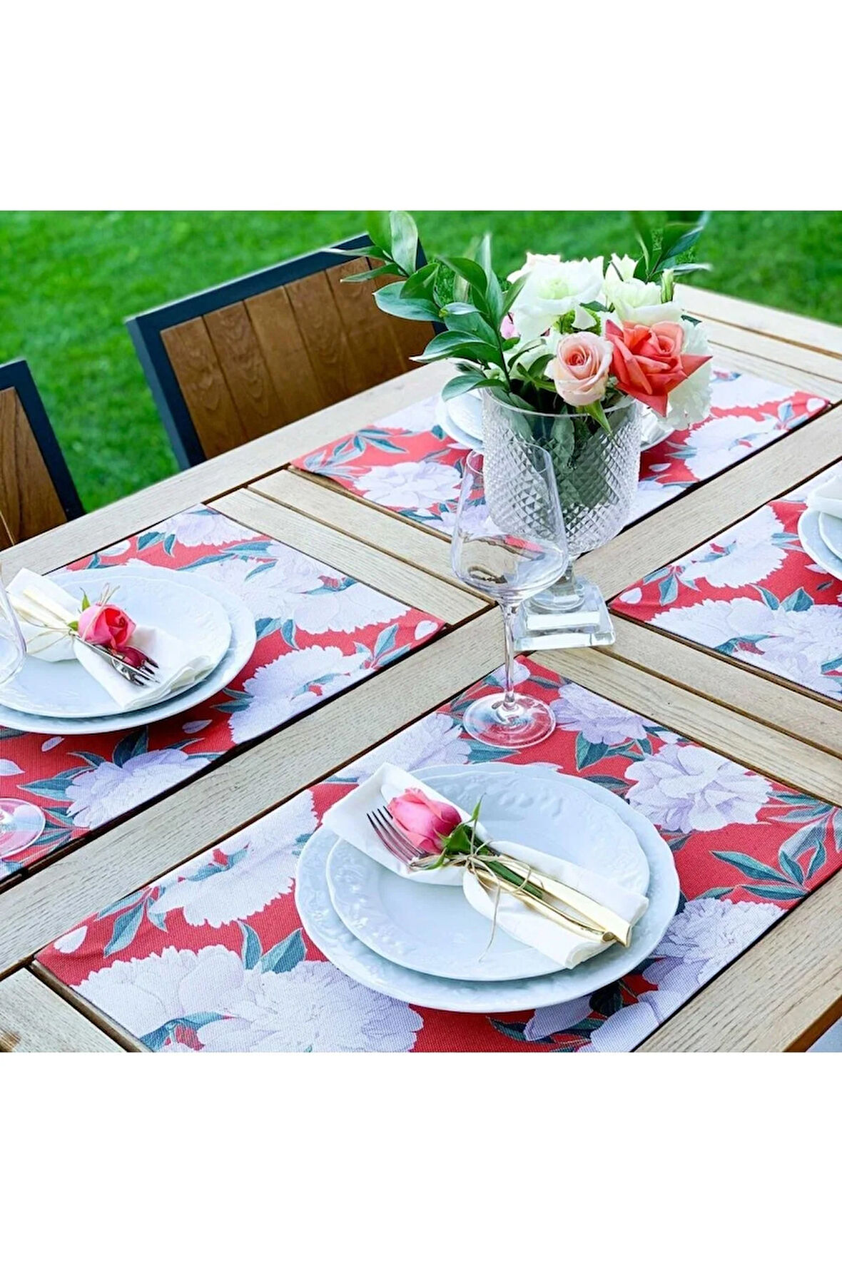 Red - White Rose Kumaş Amerikan Servis 4'lü Set - (keten Kumaş Ulusl. Yıkama Ve Solmama Sertifikası)