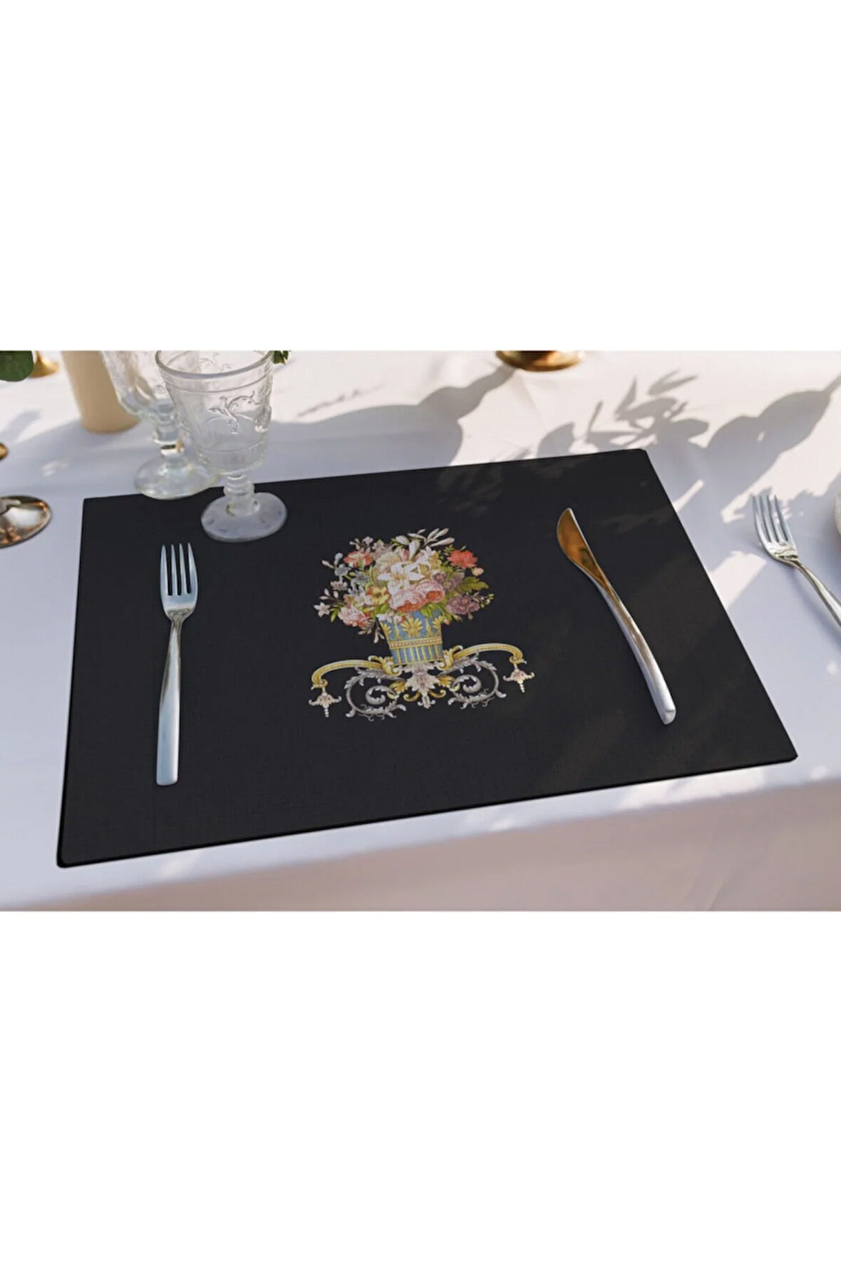 Siyah Figüratif Çiçek Kumaş Amerikan Servis 4'lü Set (keten, Ulusl. Yıkama Ve Solmama Sertifikası)