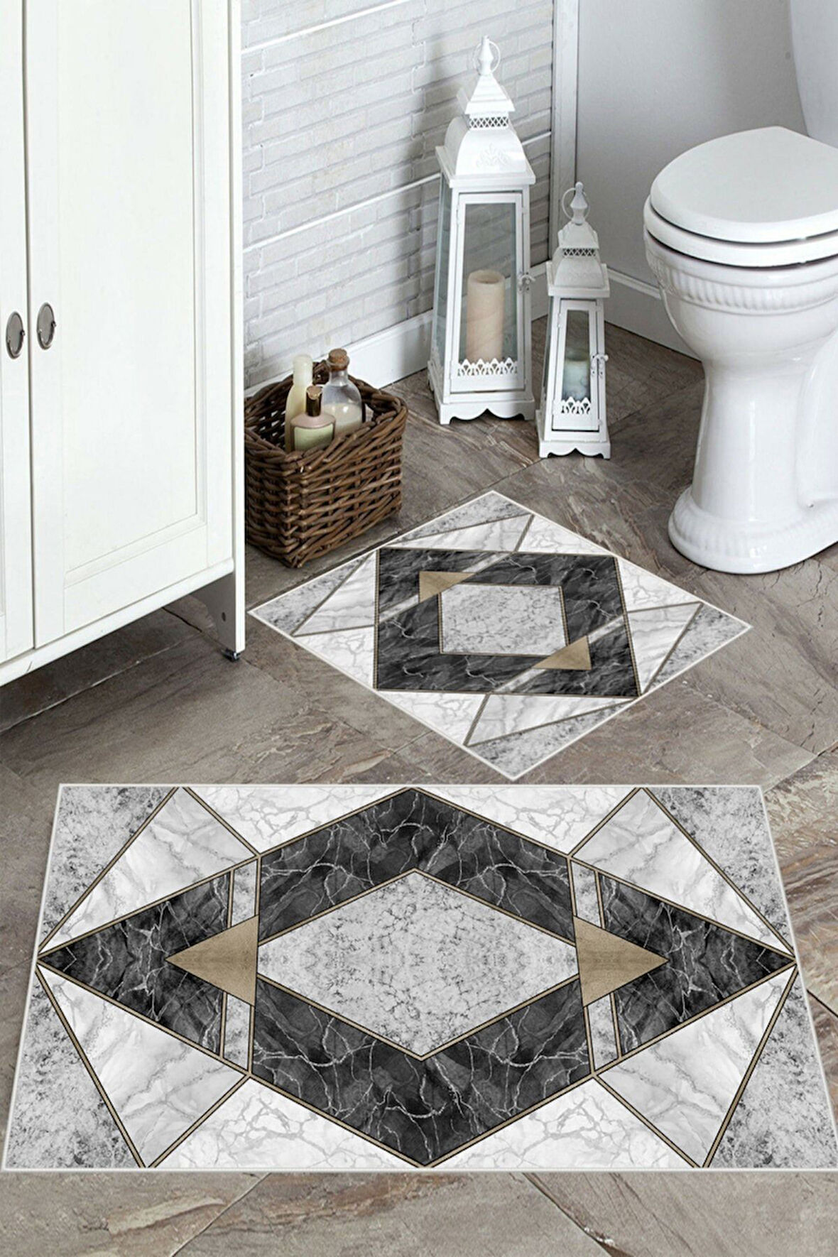 Siyah-Gri  Kaymaz Taban Üçgen Banyo Paspas  A-104