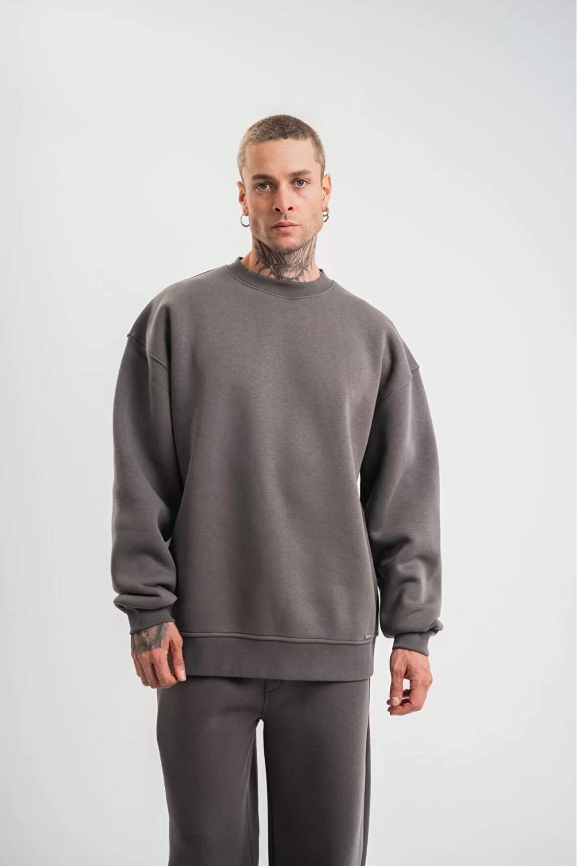 Uzun Kol Bisiklet Yaka Basic SweatShirt