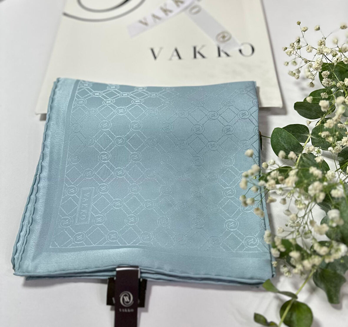 90x90  JAKARLI SAF İPEK EŞARP - 05493