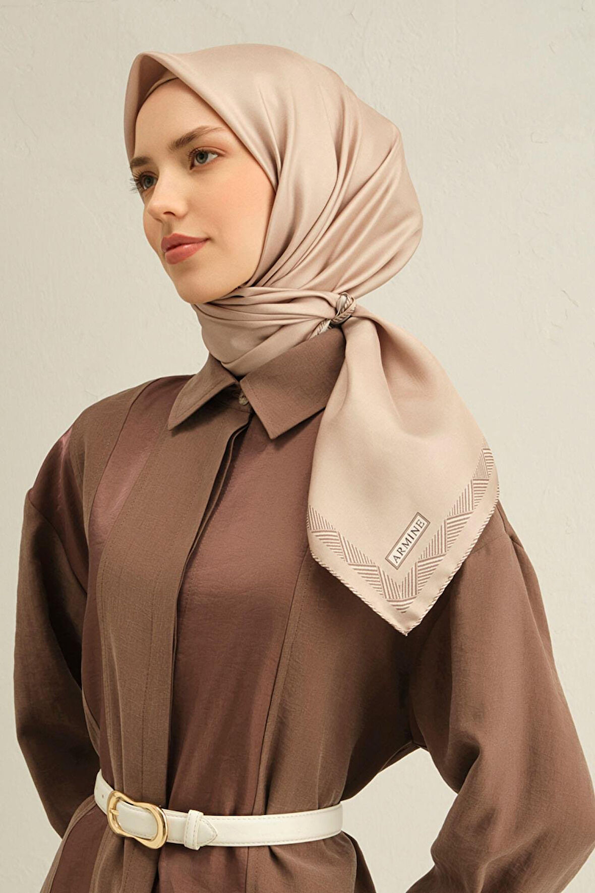 Klasik Desenli Saf İpek Sura Eşarp 9357D