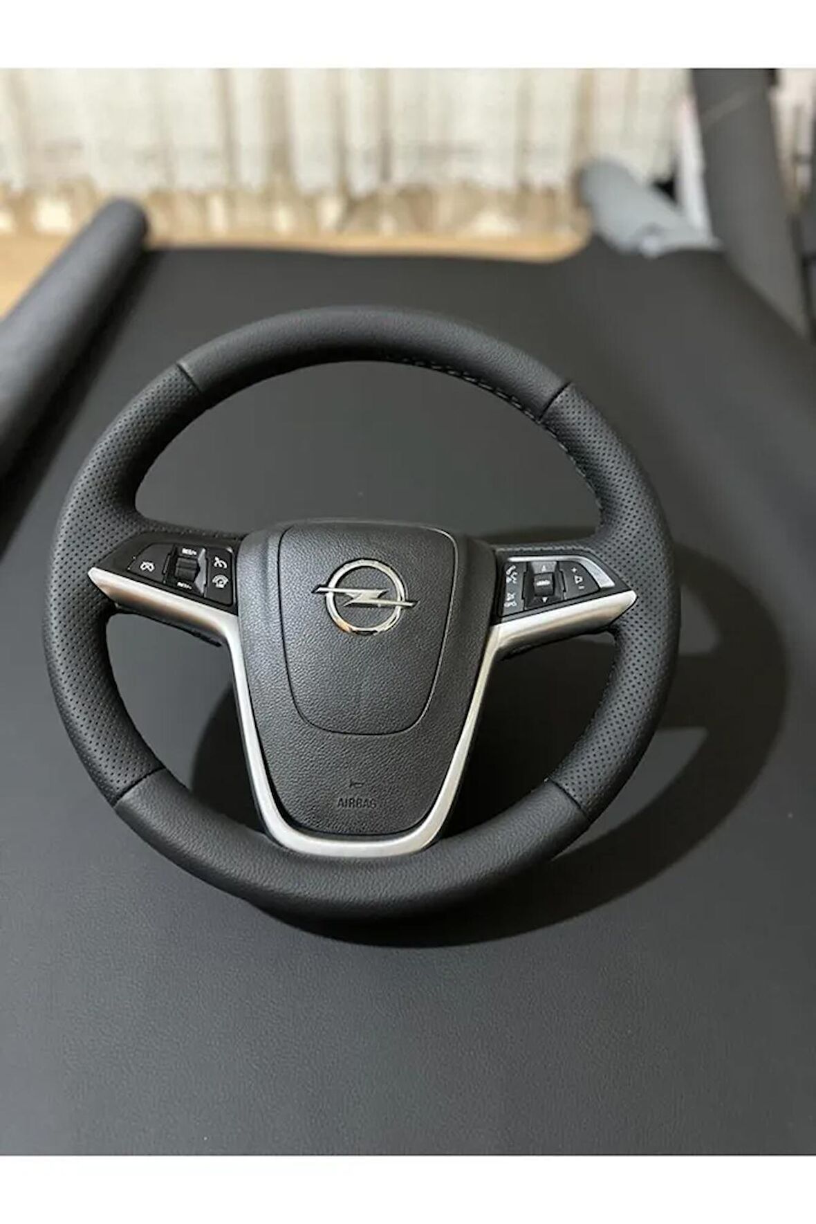 OPEL ASTRA J ARACA ÖZEL DİREKSİYON KILIFI(PLASTİK DERİSİZ DİREKSİYON)