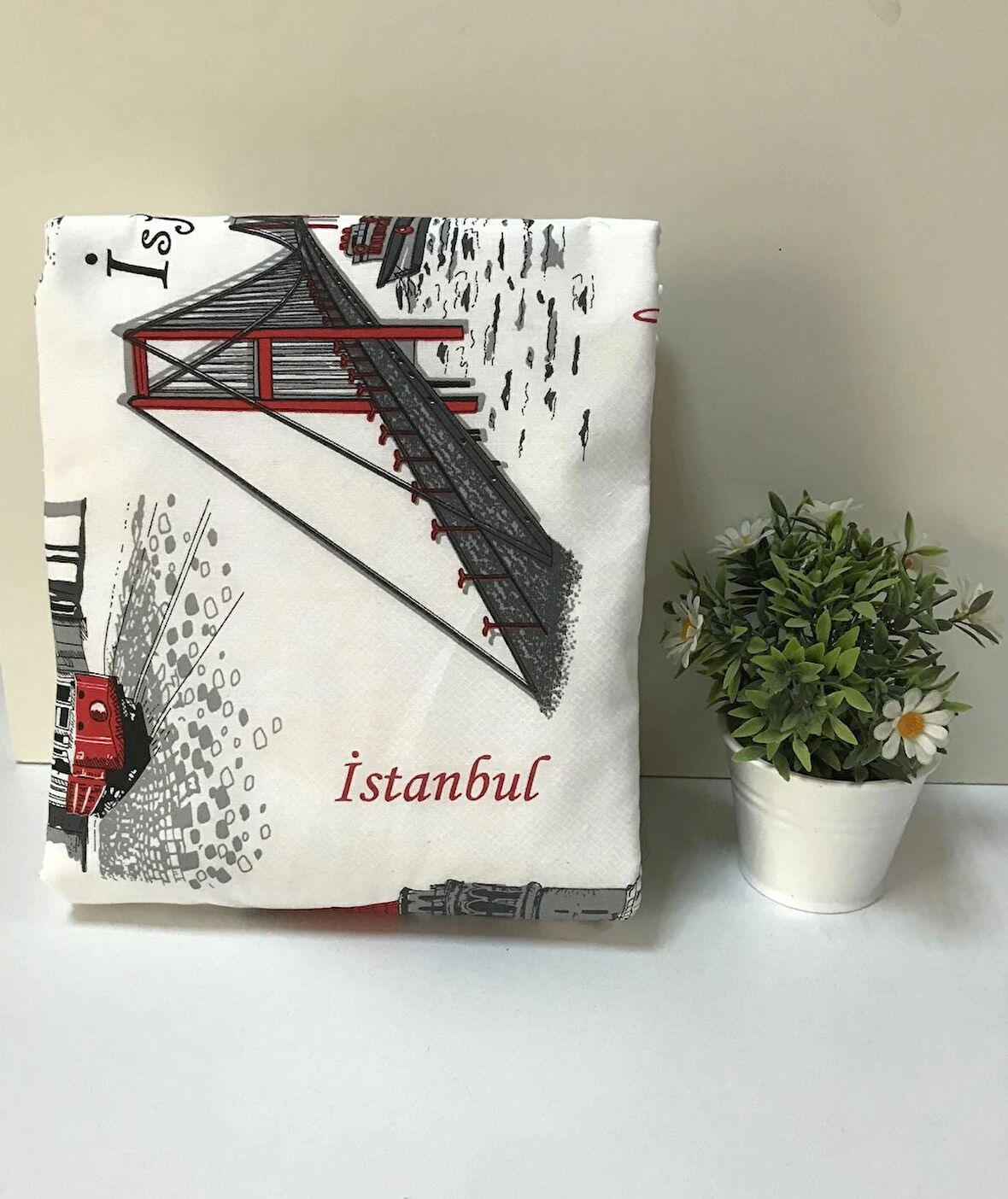 Ütü Masası Kılıfı Ipli Stoperli Keçeli Ütü Kılıfı Ütü Masası Örtüsü Ütü Bezi 55x140cm İstanbul