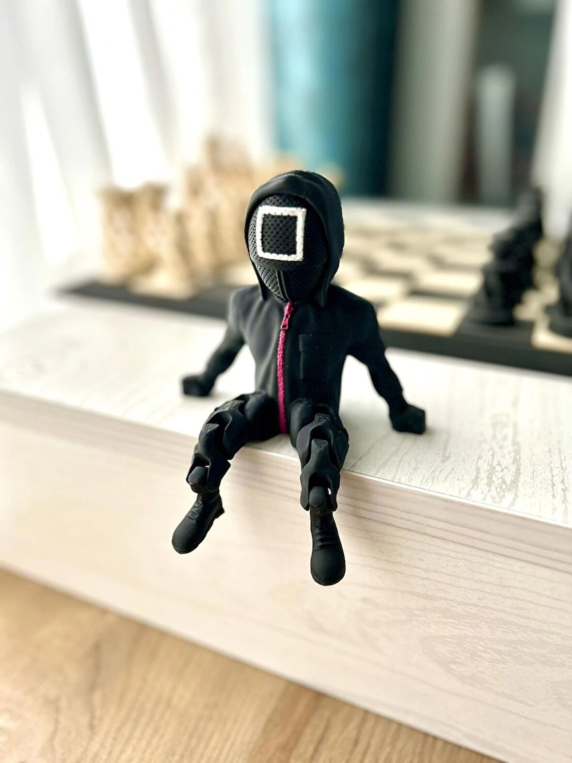 Squid Game Subay Figürü 10cm