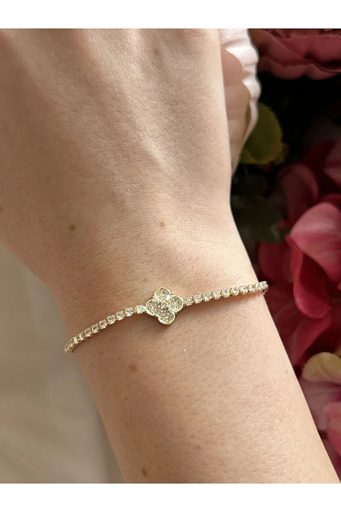 Siyah Yonca Detaylı Baget Bileklik