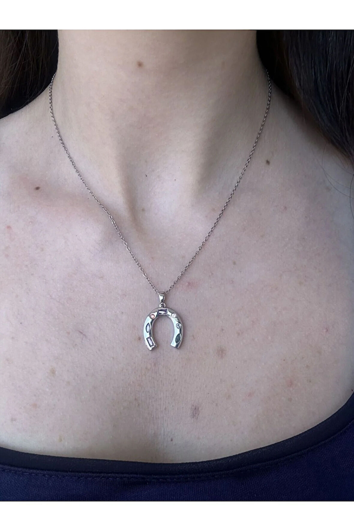 Silver Taşlı Nal Kolye