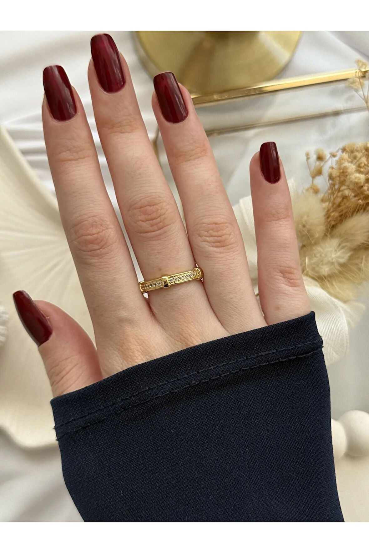 Taş Detaylı Zarif Yüzük