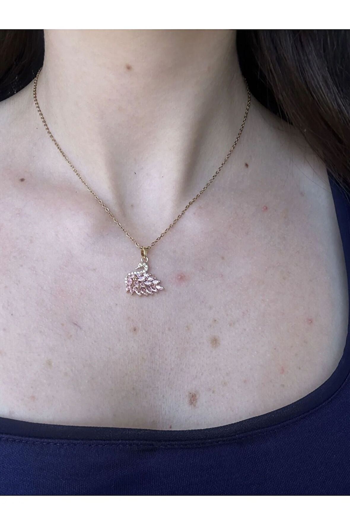 Gold Pembe Kuğu Kolye