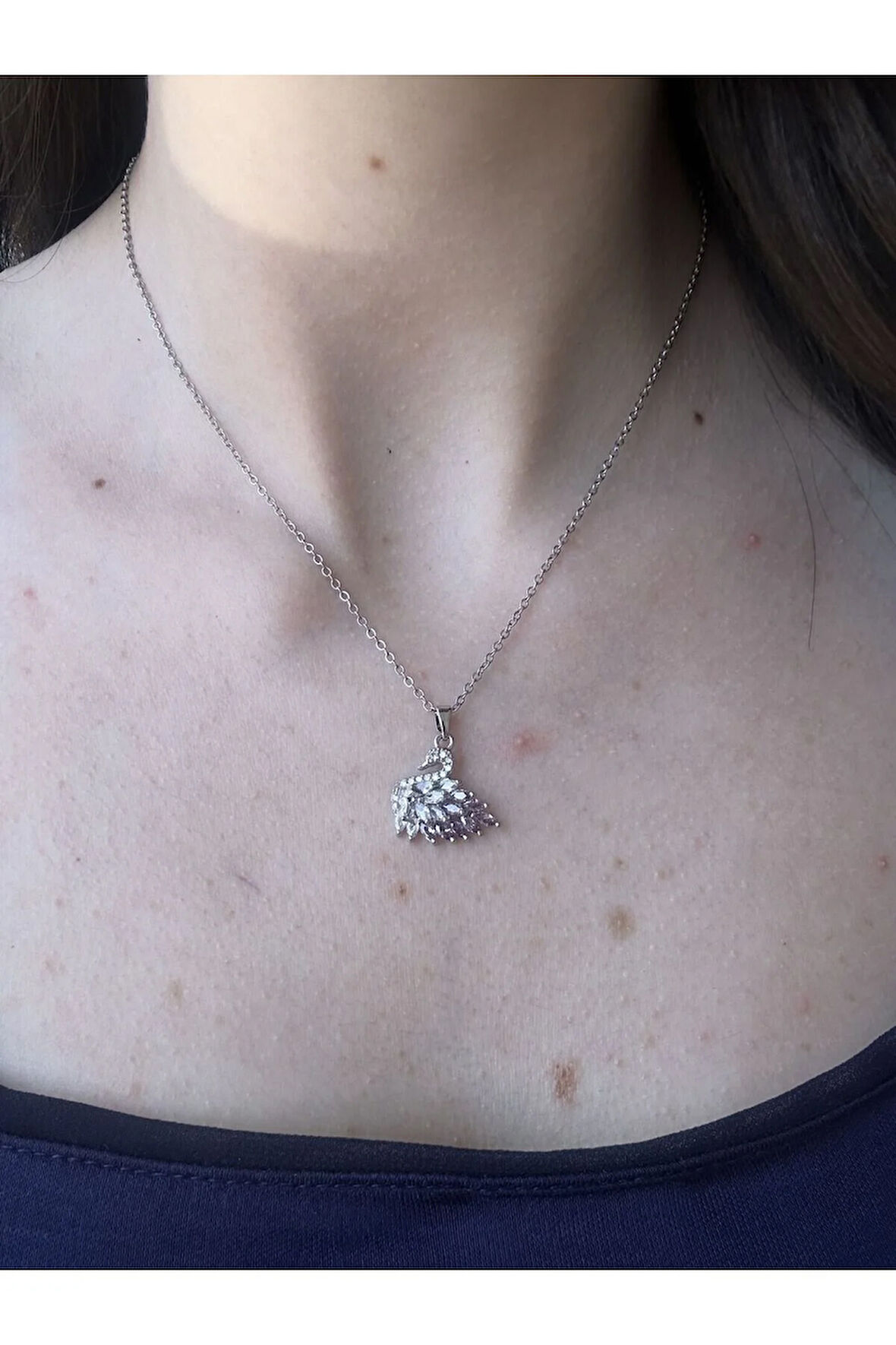 Lila Kuyruk Kuğu Kolye