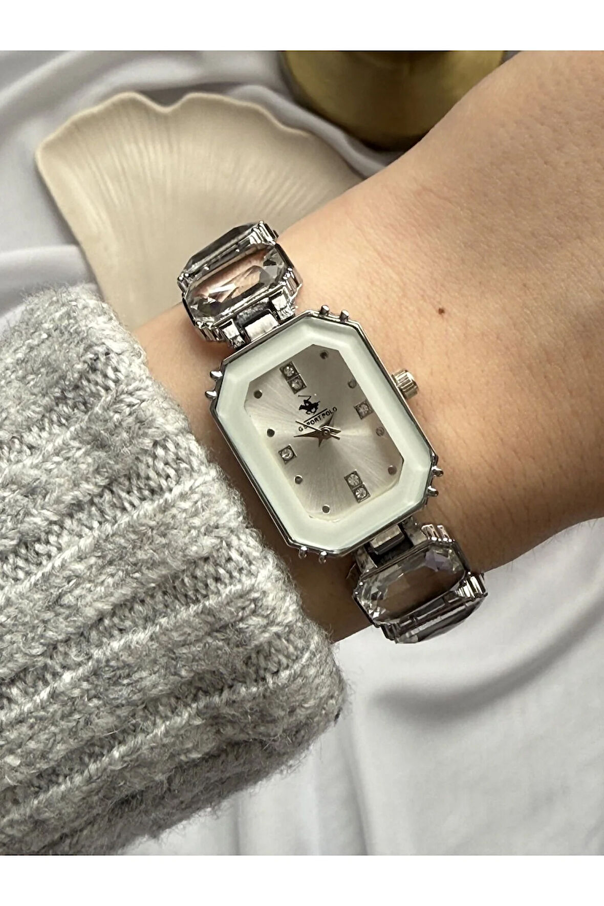 Kesme Taşlı Tasarım Saat