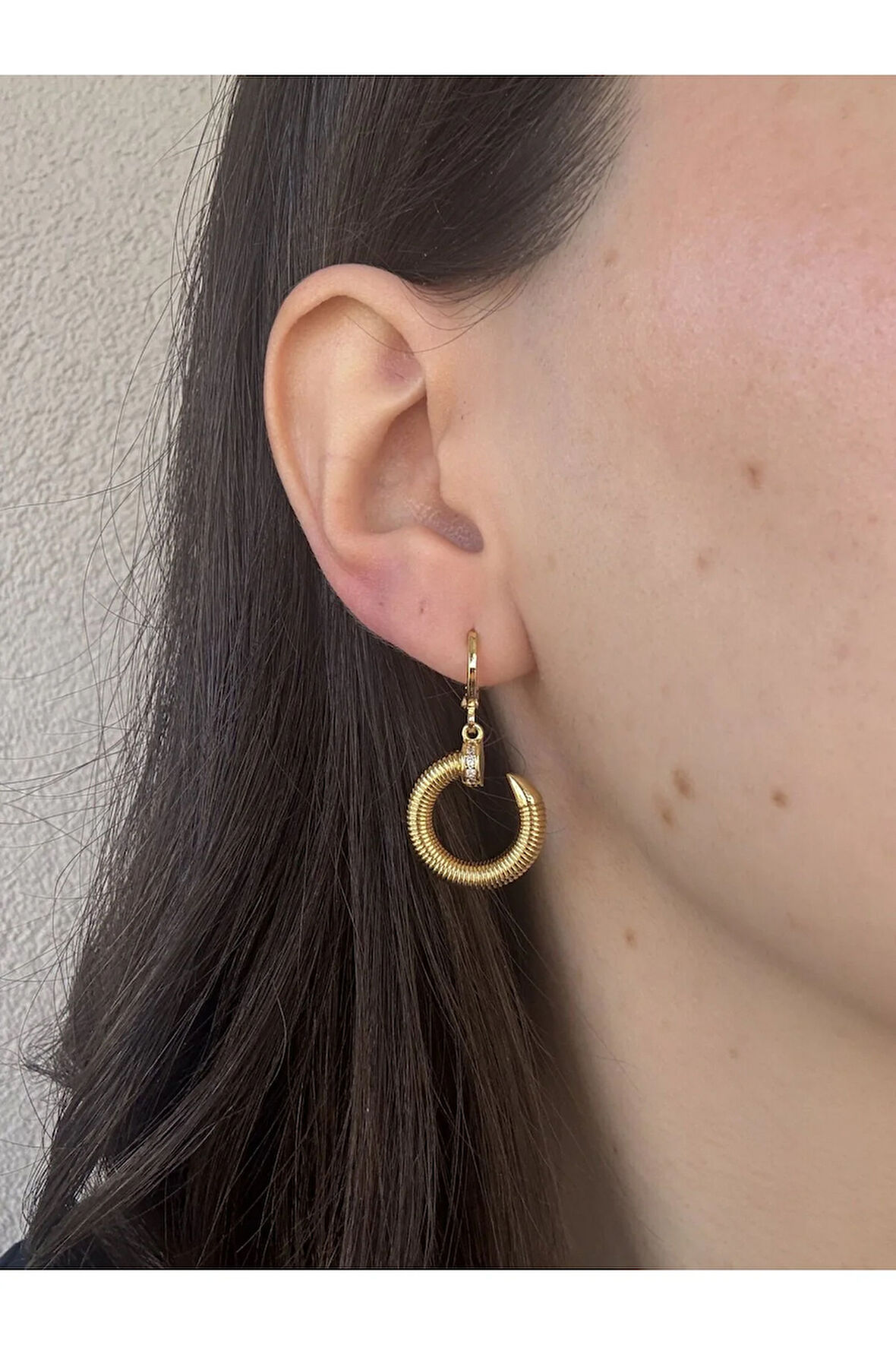 Yarım Tur Gold Küpe