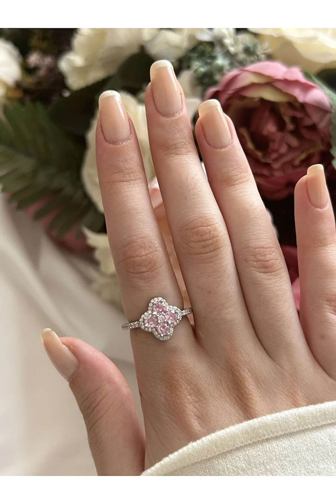 Zirkon Pembe Yonca Yüzük