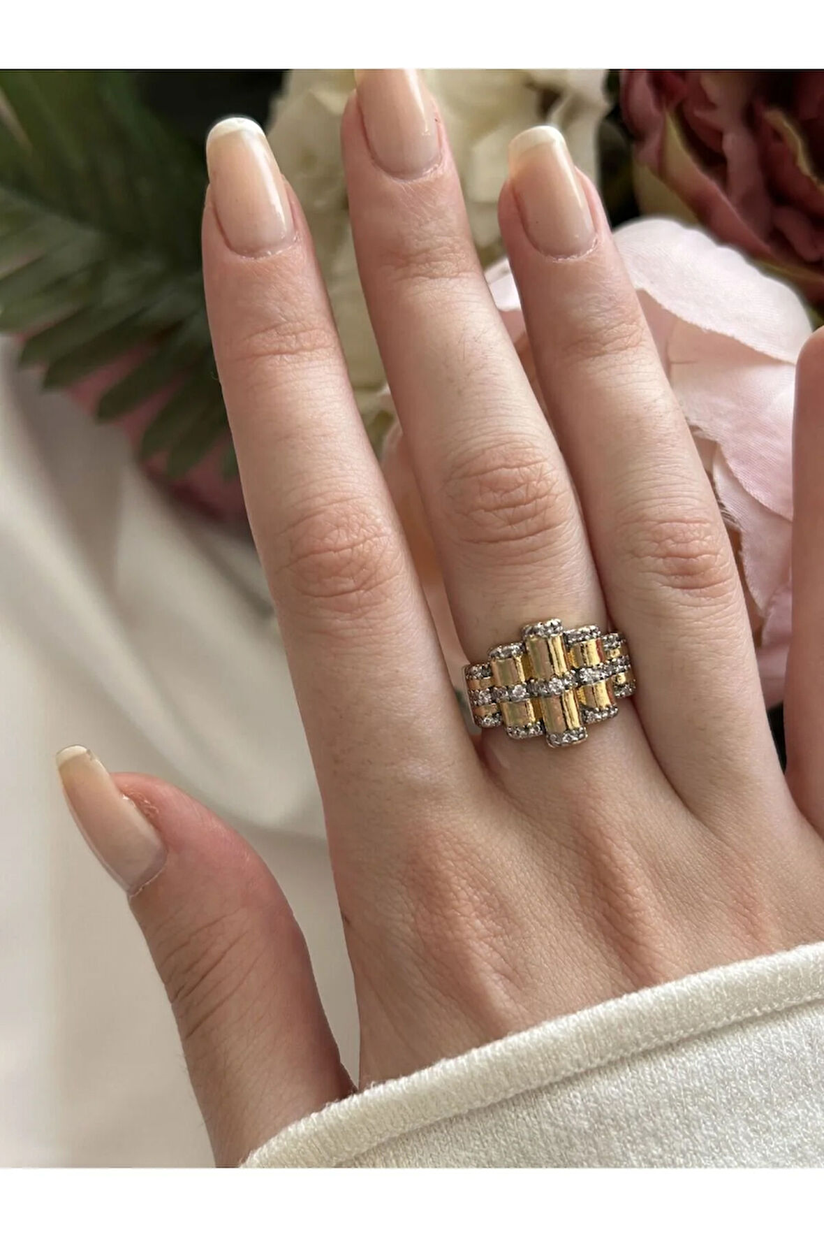 Gold Basamak Yüzük