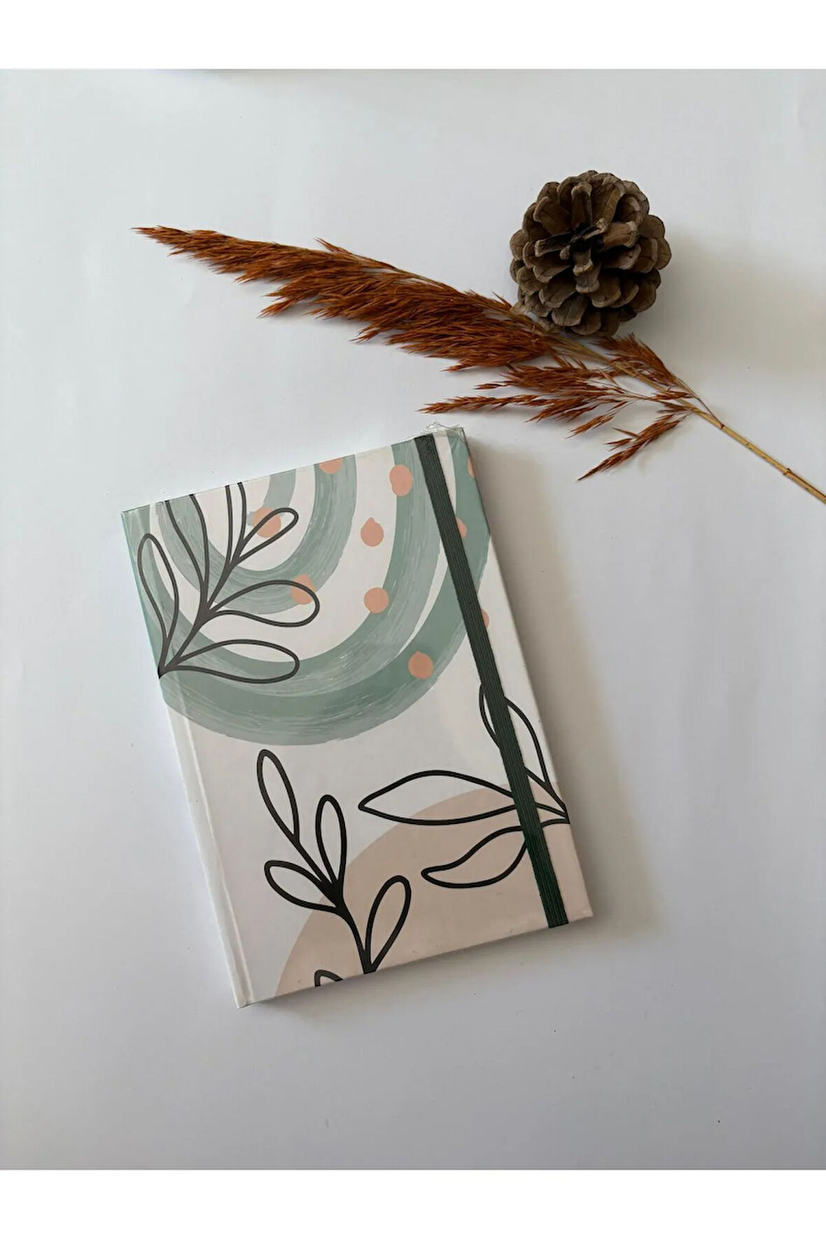 Atakids Lizy Sert Kapak Lastikli Çizgili Defter (20 × 14 cm, 96 yaprak)