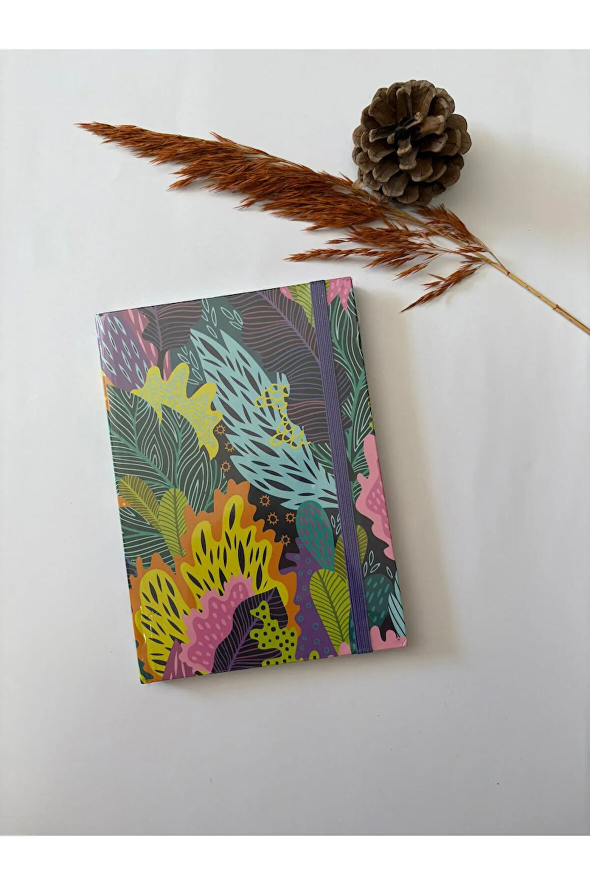 Atakids Lizy Sert Kapak Lastikli Çizgili Defter (20 × 14 cm, 96 yaprak)
