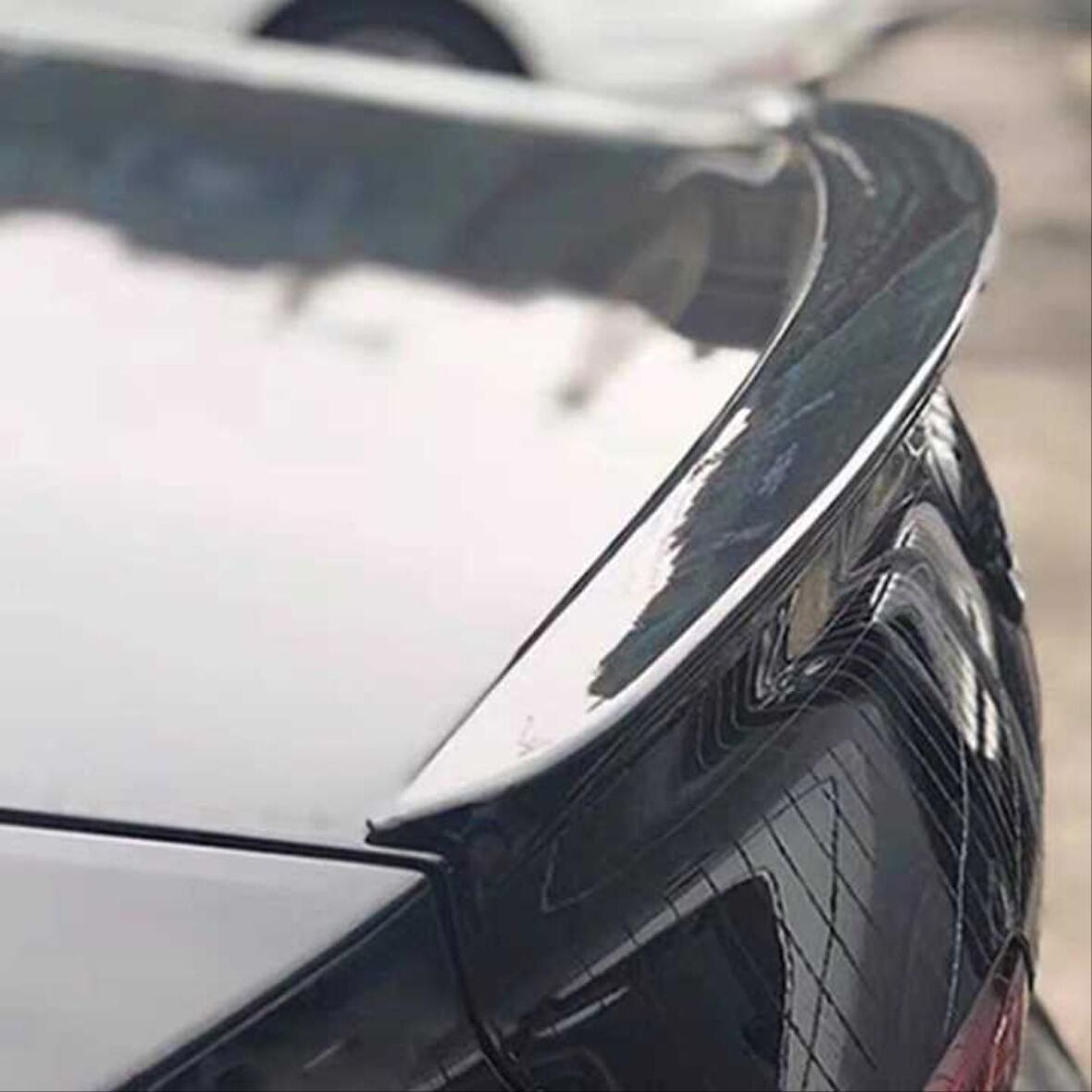 A4 2019+ IÇIN UYUMLU S4 SPOILER - PIANO BLACK (PARLAK SIYAH)