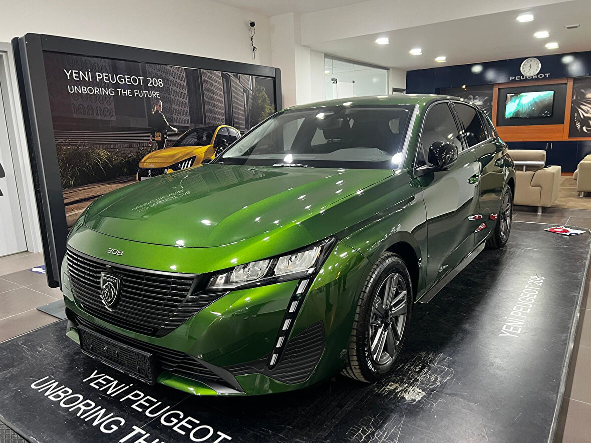 Peugeot 308 Uyumlu Gt-line 2022-2024 Marşpiyel Çıtası (Piano Black Boyalı) (Plastik)