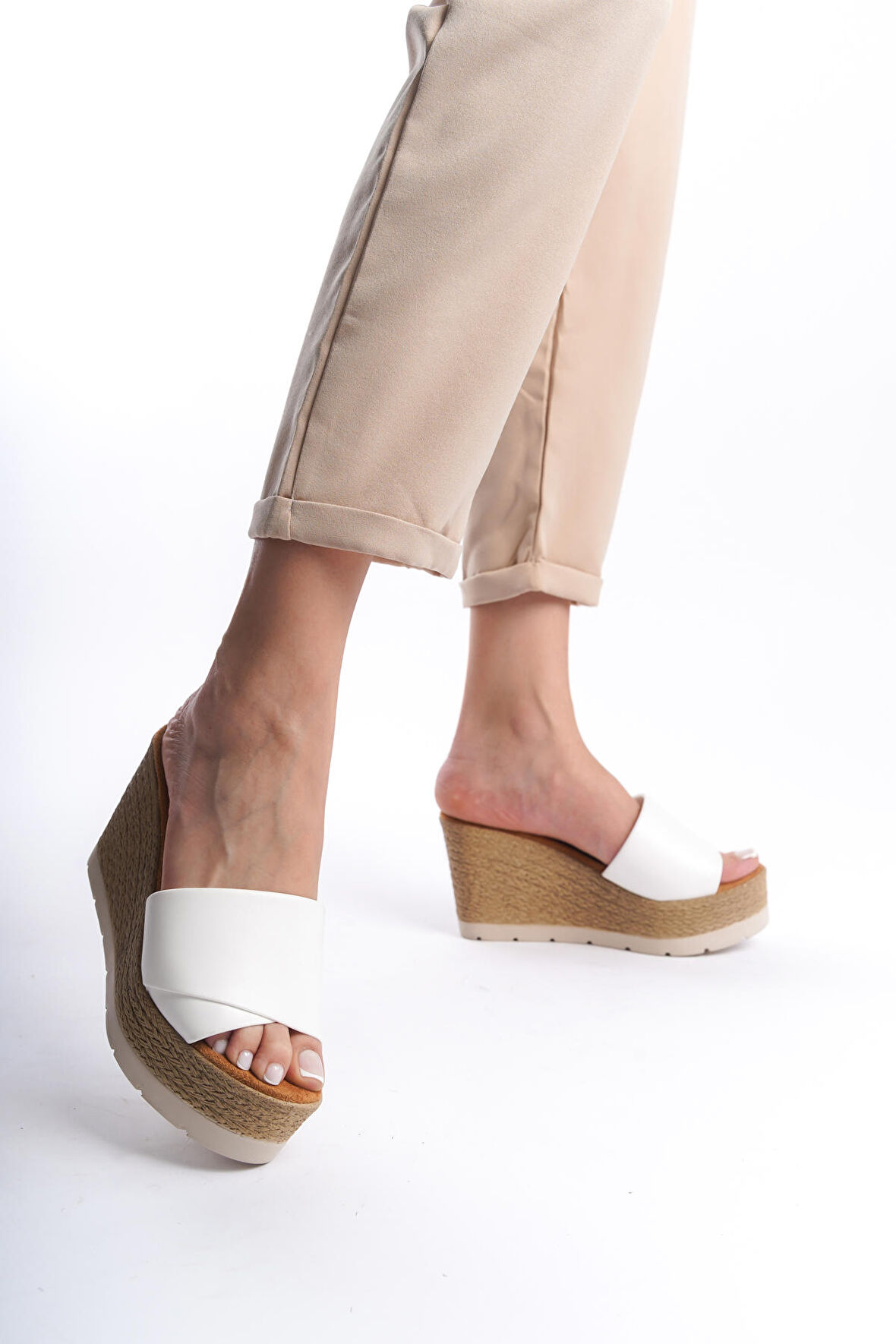 Faylin Katlamalı Dolgu Topuk Terlik