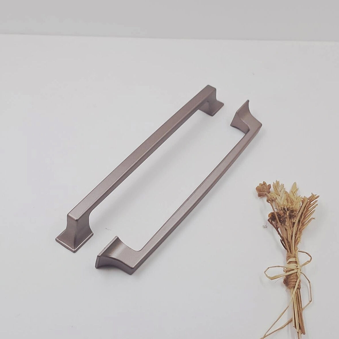 Ay-Az Kulp Kürdevan 160MM Modern Şık Metal Bronz Mutfak Banyo Dolap Çekmece Kulpu