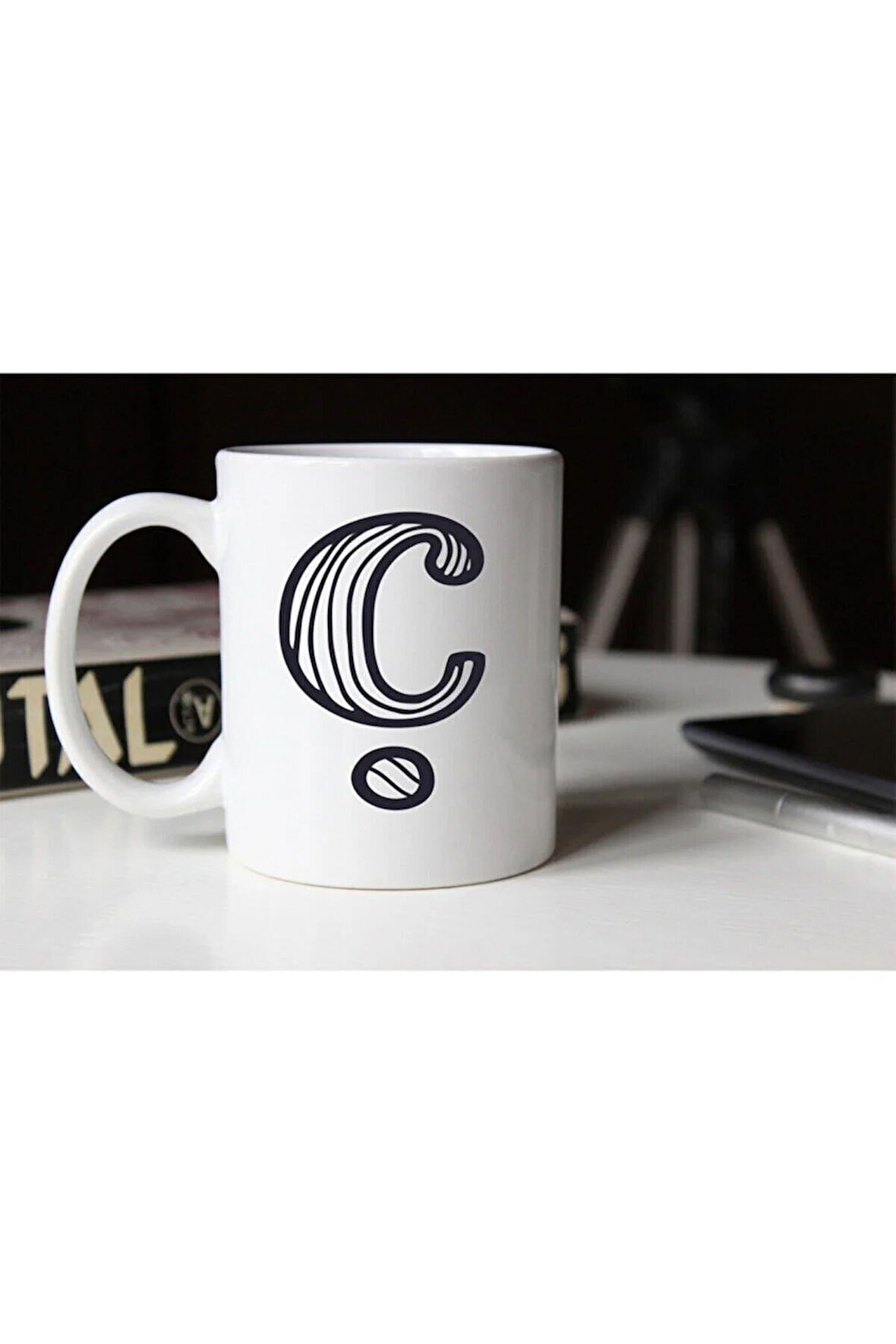 Siyah Beyaz Çizgili Ç Harfli Porselen Kupa Tfsbh-004