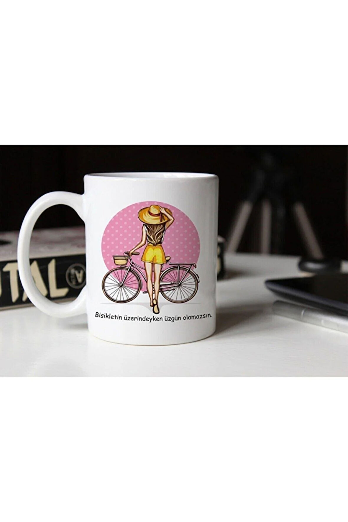 Bisikletli Kız Temalı Beyaz Kupa Tfmt-01