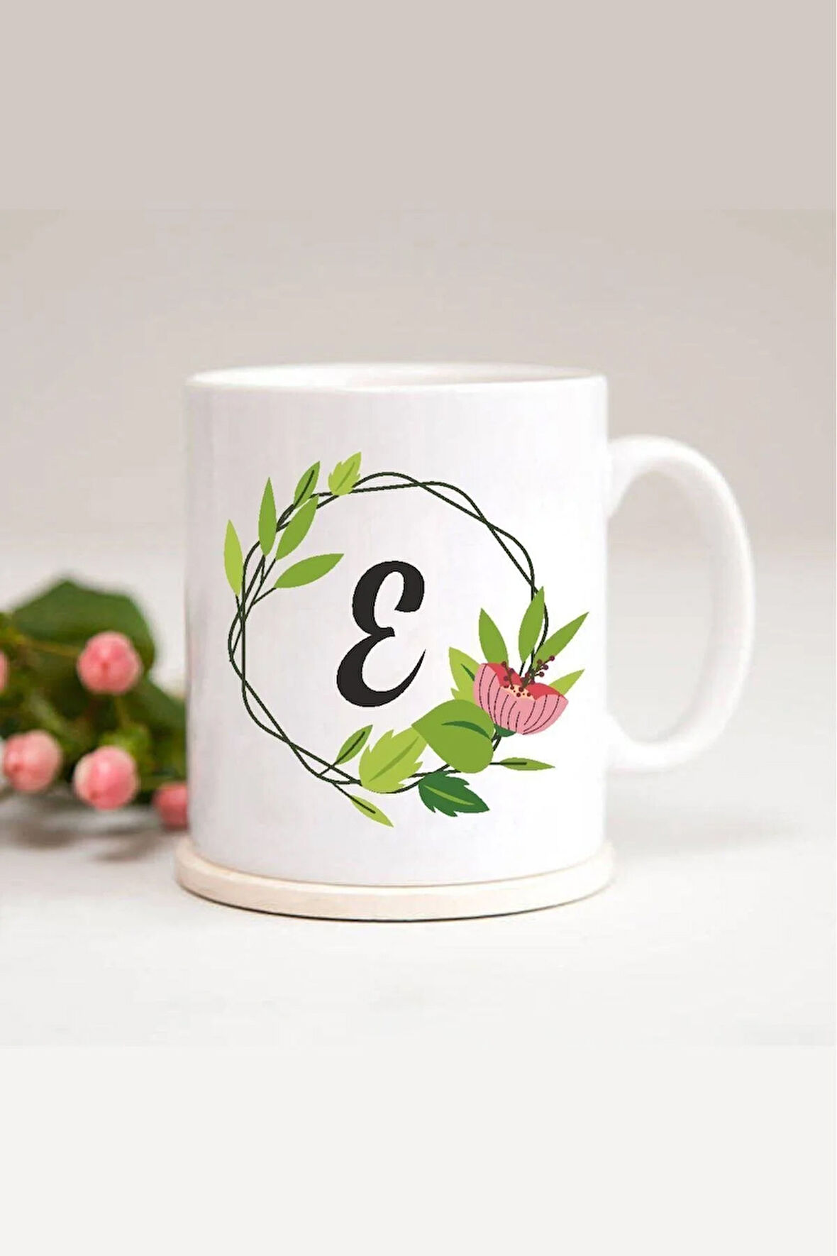 E Harfli Yaprak Çerçeveli Baskılı Kupa Bardak