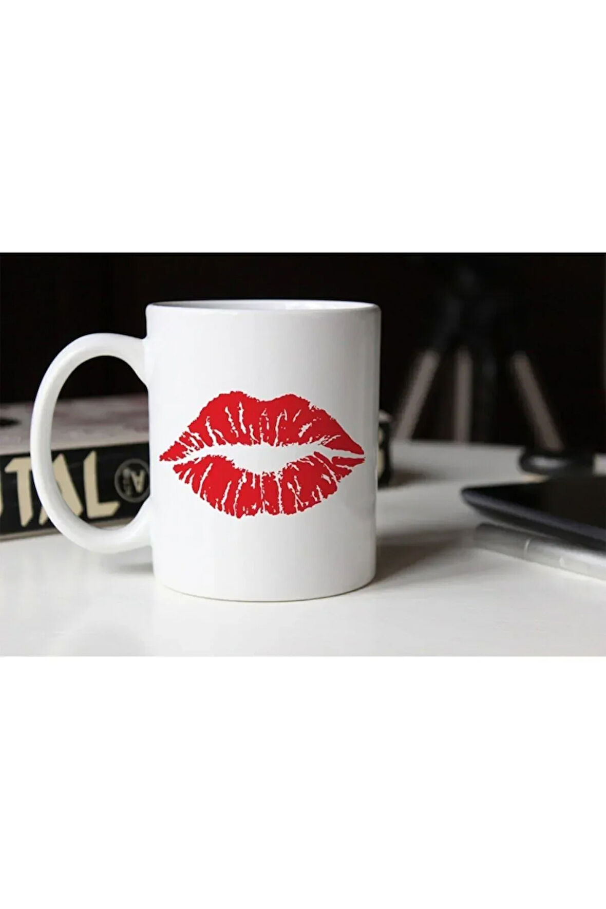 Kırmızı Dudak Temalı Beyaz Porselen Kupa Tfspr-40