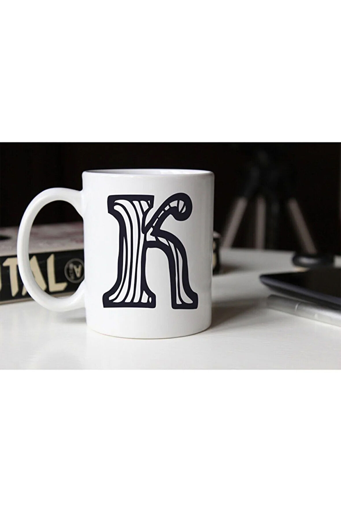 Siyah Beyaz Çizgili K Harfli Porselen Kupa Tfsbh-013