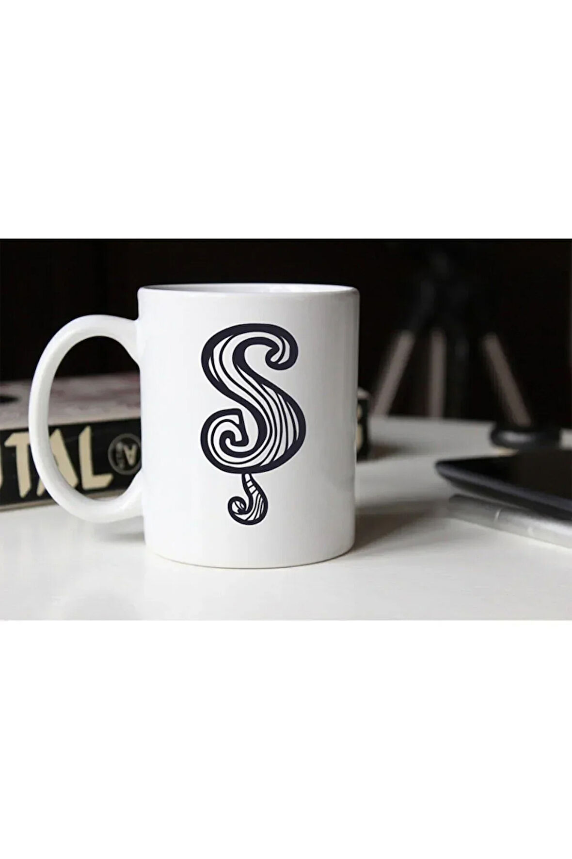 Siyah Beyaz Çizgili Ş Harfli Porselen Kupa Tfsbh-022