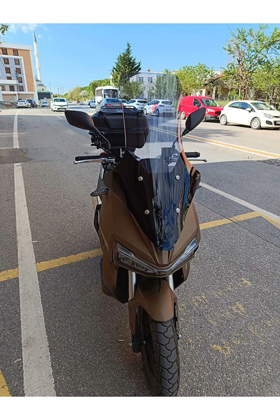 Yuki Adventure 150 Siperlik Ön Cam 2021 2024 Model 78cm Açıkfüme Renkli 4mm UZUN CAM