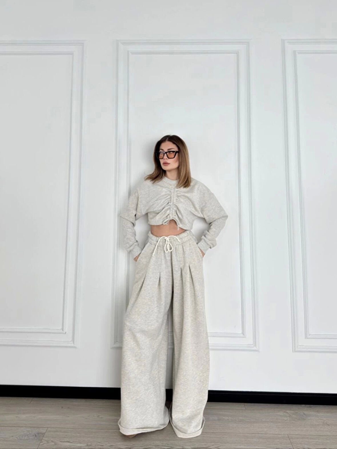 Uzun Kollu Önü İp Büzgülü Crop ve Pantolon İkili Takım - Gri