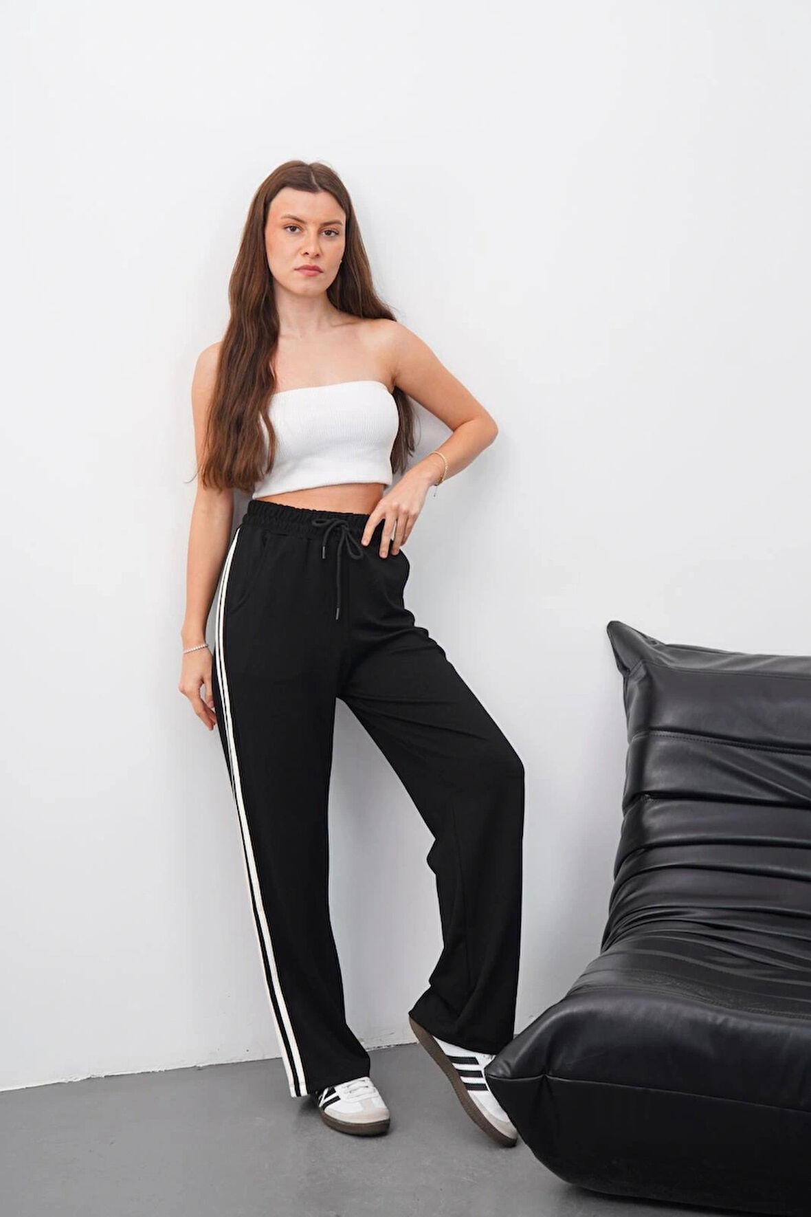 Yandan çift şeritli pantolon siyah