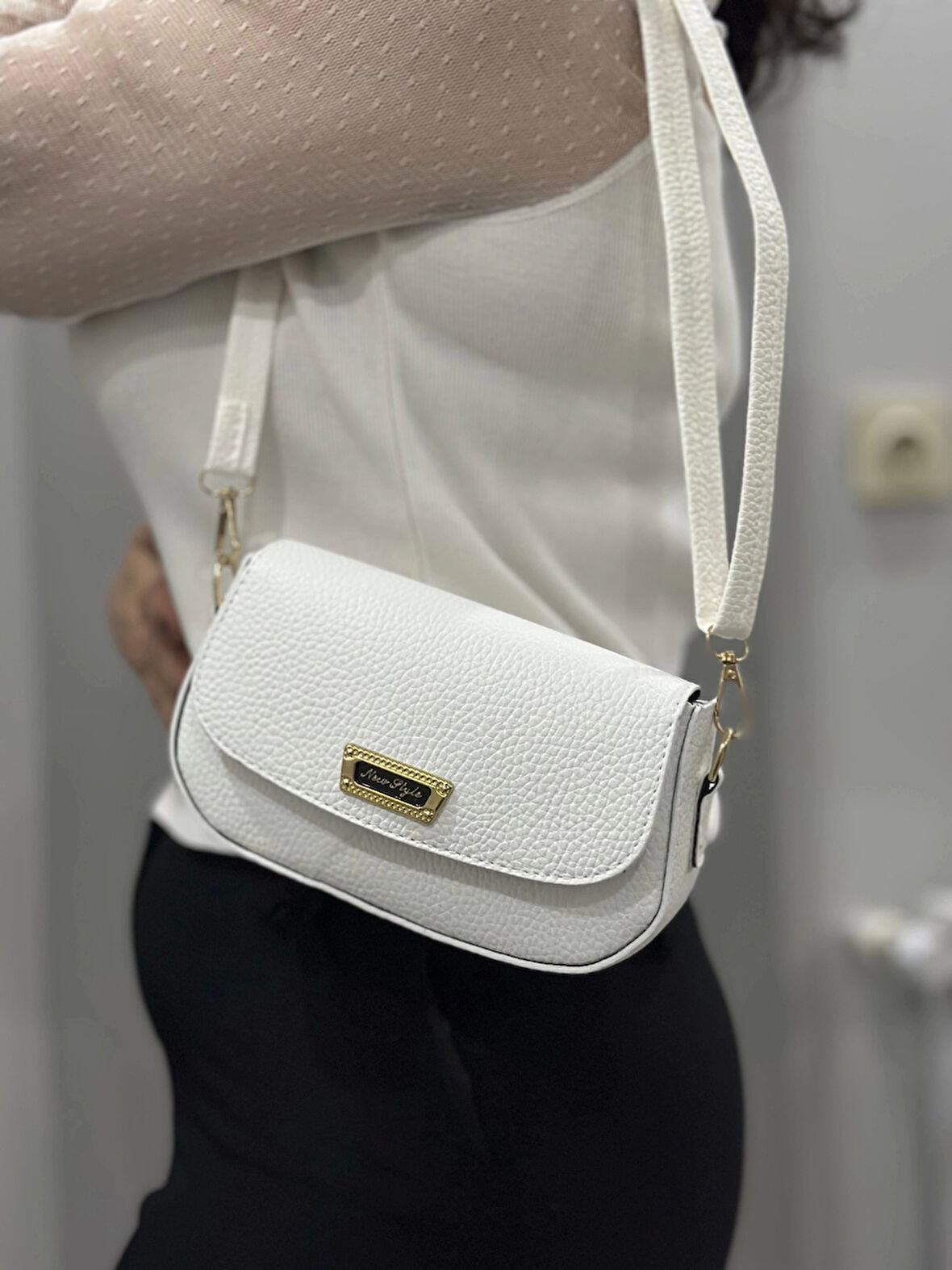 Beyaz cilt jessi çanta