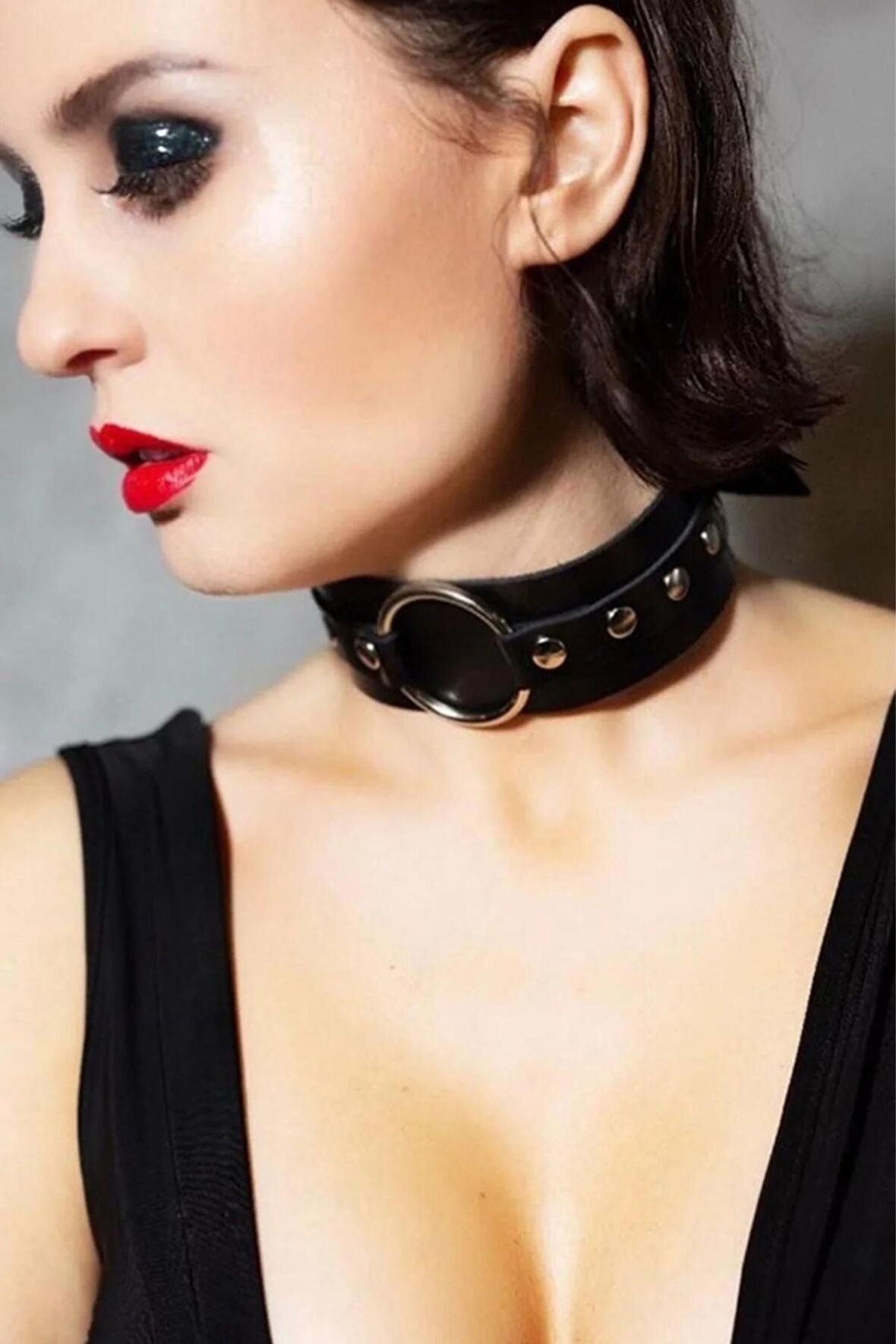 Halka Detaylı Geniş Şerit Ayarlı Şık Deri Choker