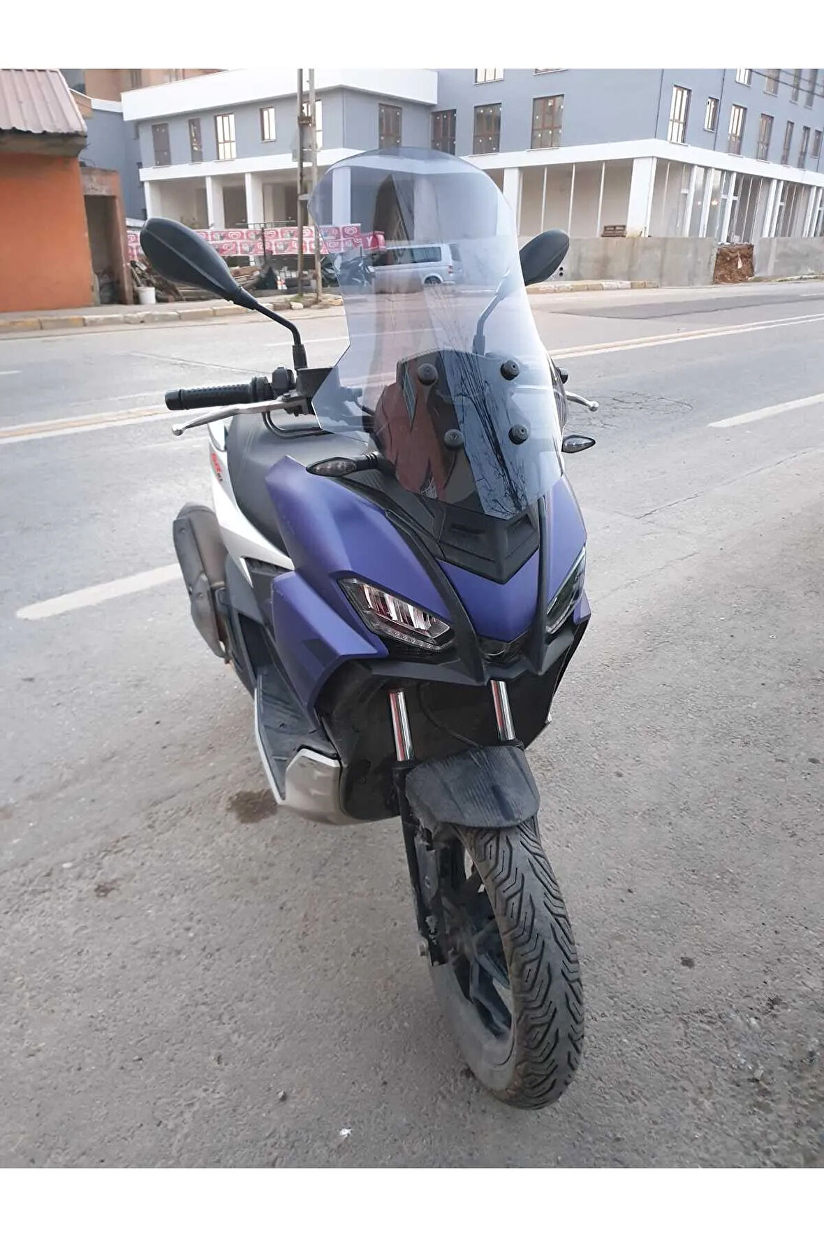Aprilia SR GT 200 Ön cam 2021 2024 Model Yılı 58cm Açıkfüme Renk 4mm Uzun Geniş Cam