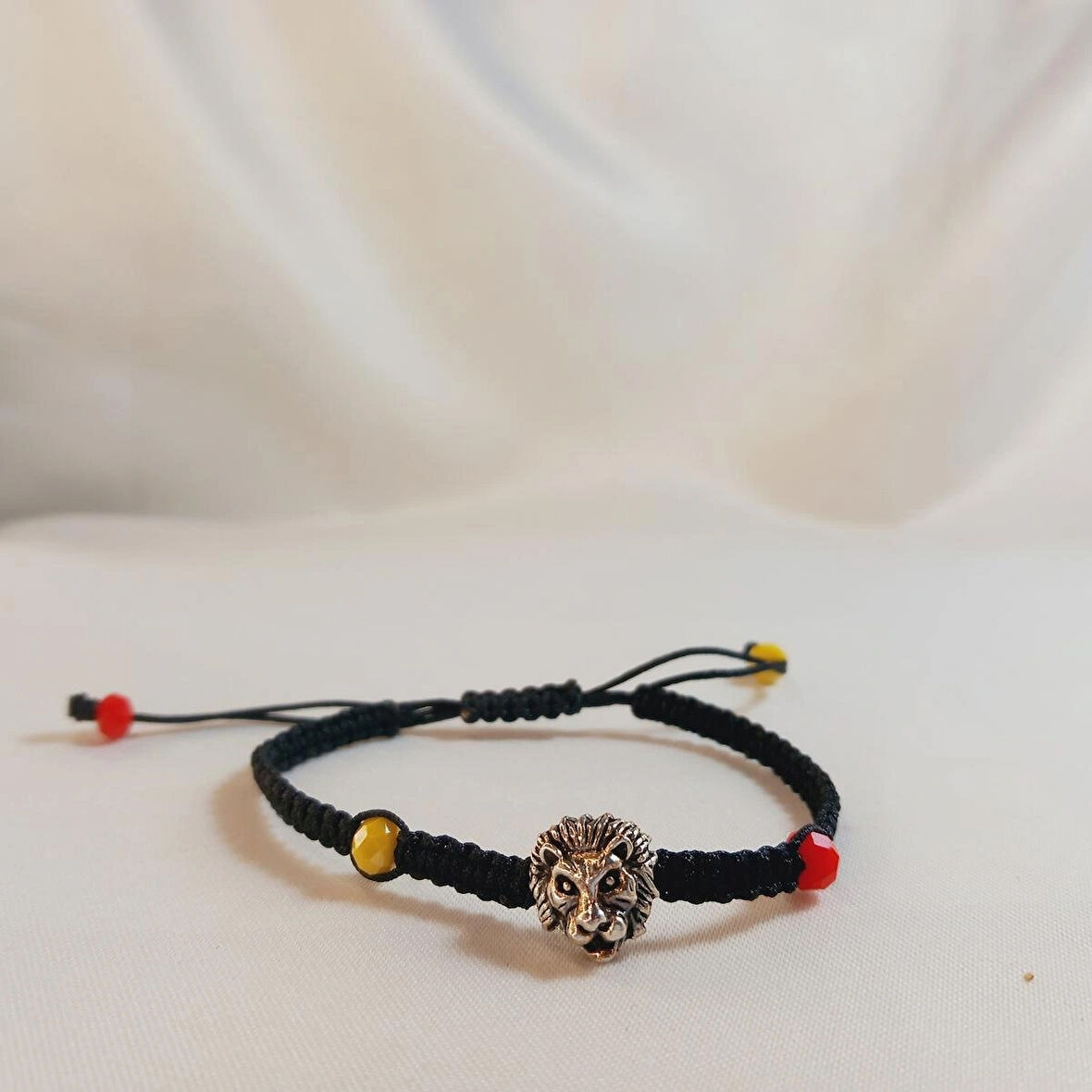 Crystal Atelier Aslan Figürü Bileklik, Makrome Bileklik, İp Bileklik, Kristal Taşlı Bileklik, Makrome Örgü Kristal Taşlı Bileklik, Kristal Taş Aslan Başı Erkek Bileklik, Aslan Bileklik, Aslan Burcu Bileklik