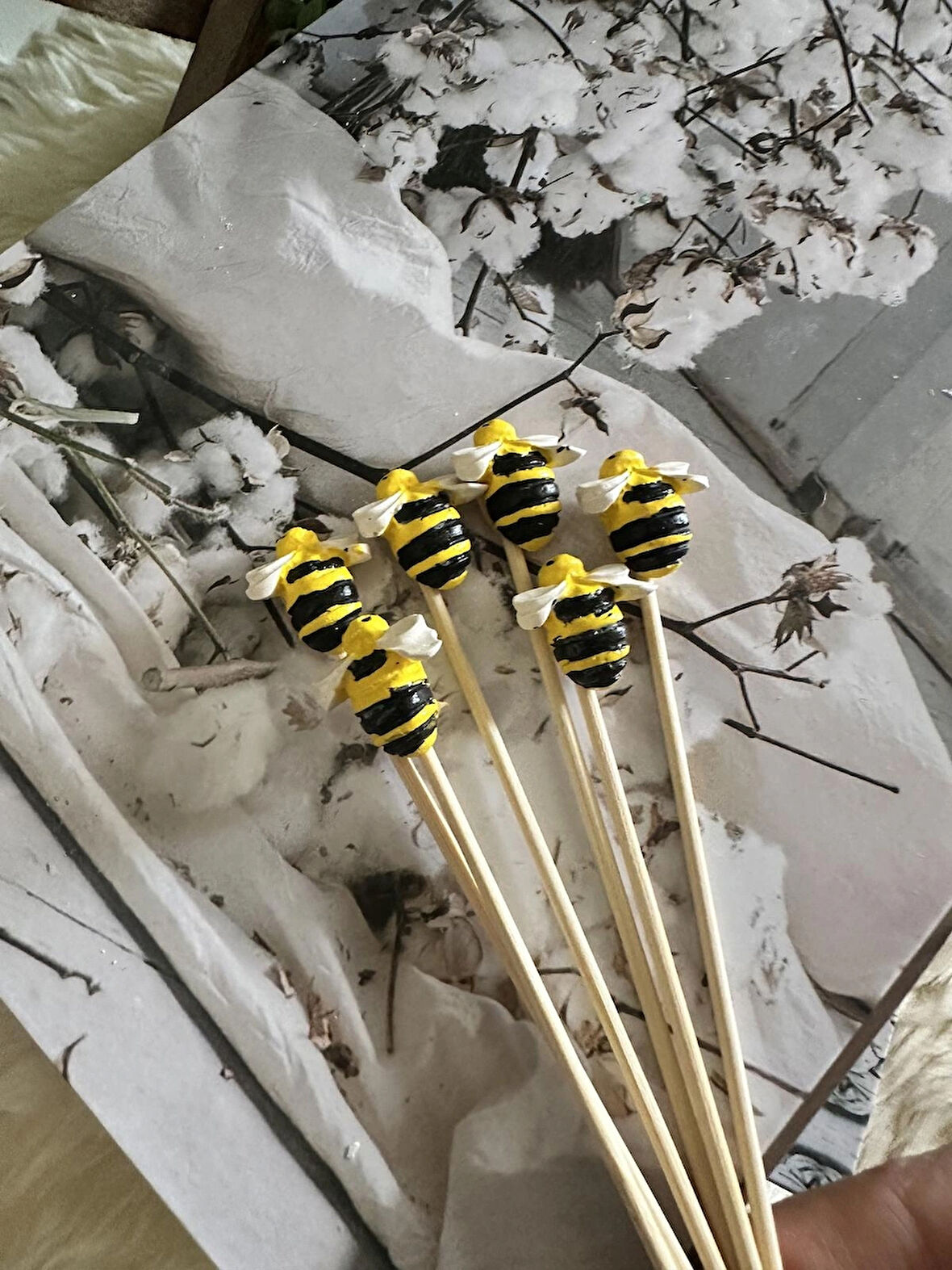 Evdeki Atölyem 6’lı arı model saksı süsü